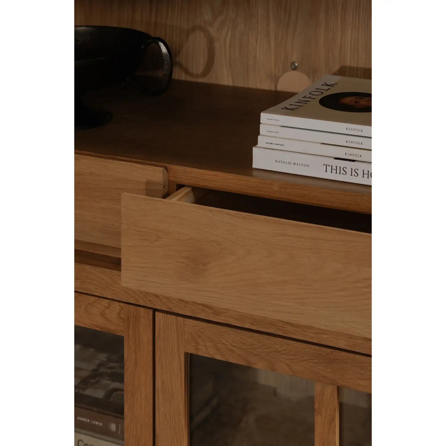 MOES RAYMOND CABINETS - Cabinets & Bar