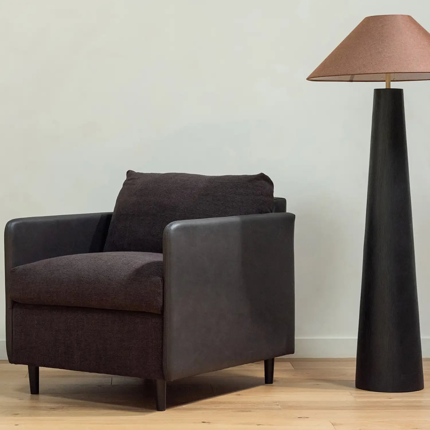 MOES, TELLER ACCENT CHAIRS, LOUNGE