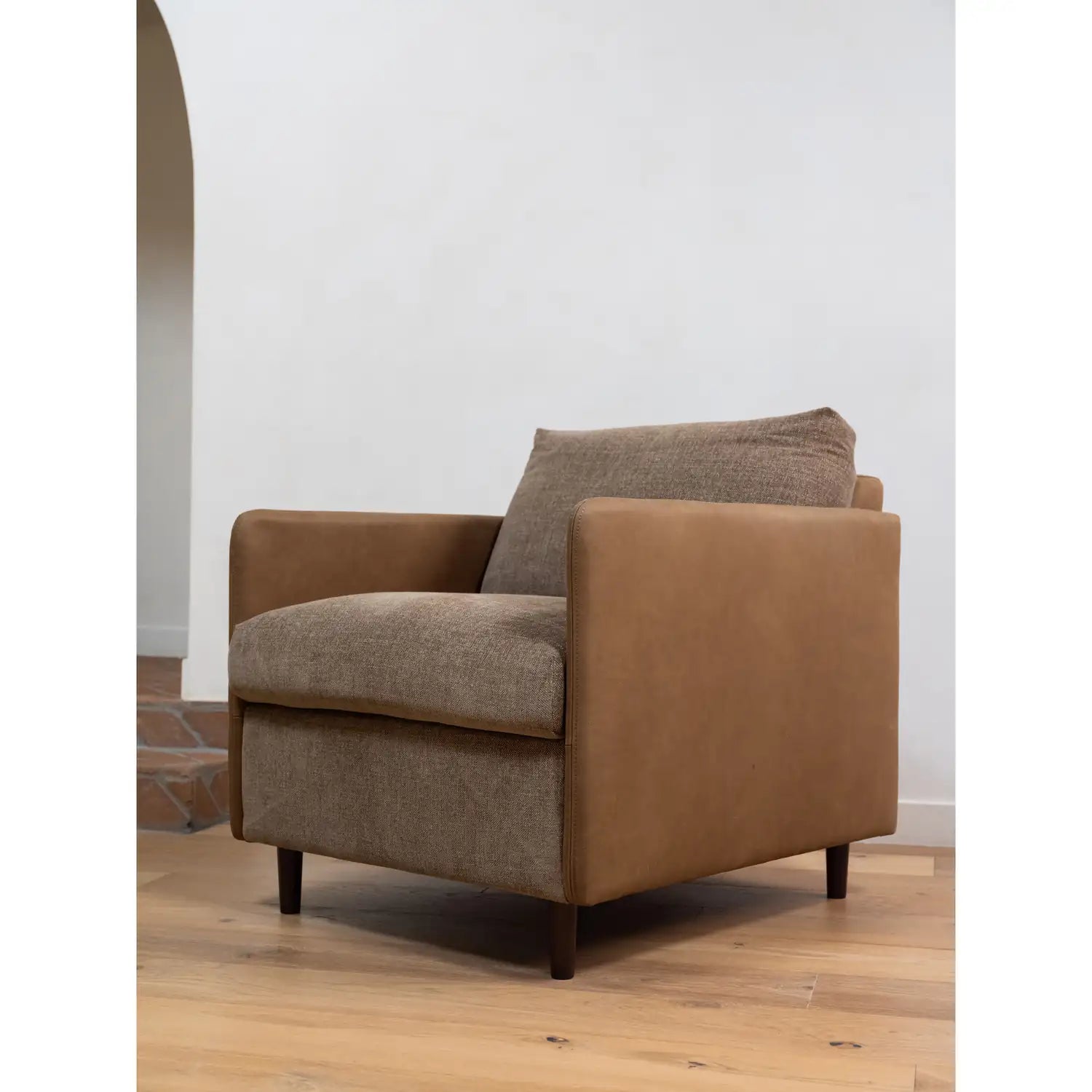 MOES, TELLER ACCENT CHAIRS, LOUNGE