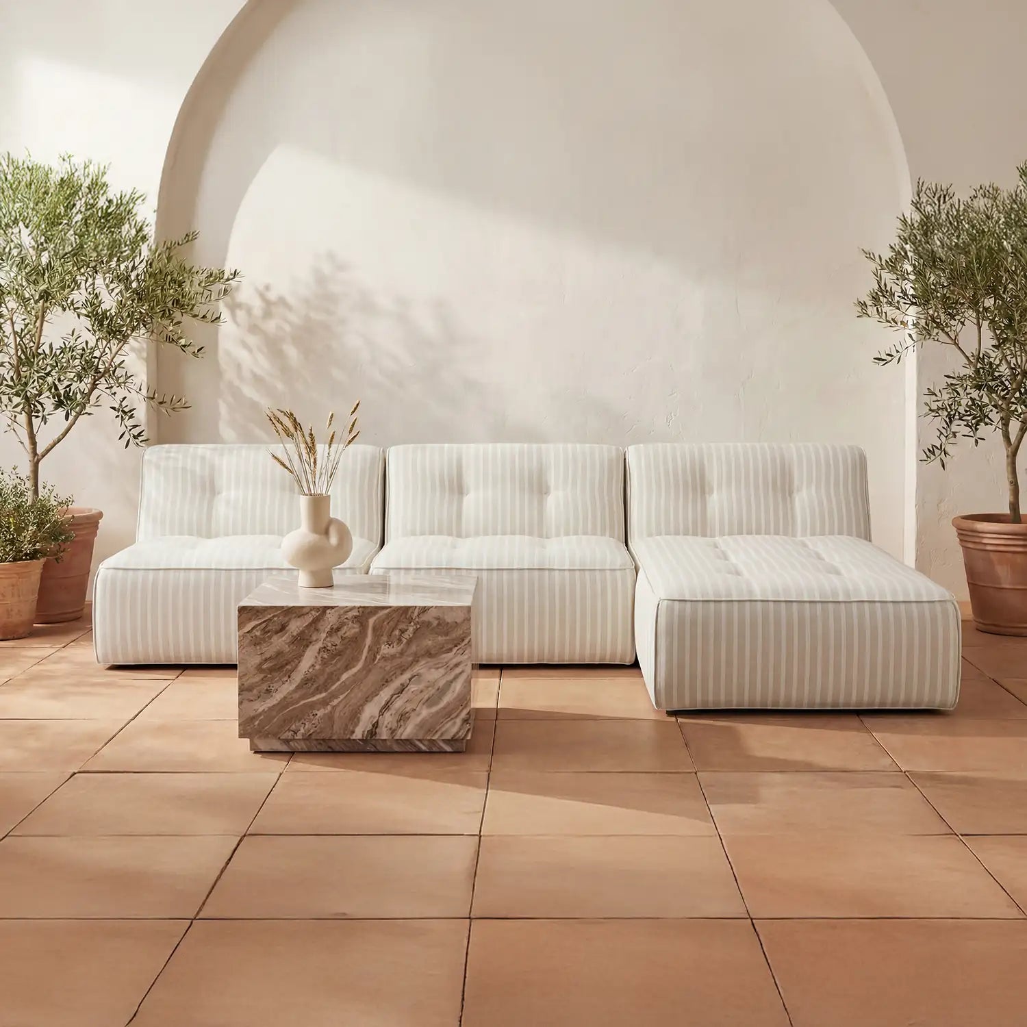 MOES SUNSEEKER OUTDOOR CHAISES - Outdoor Seating