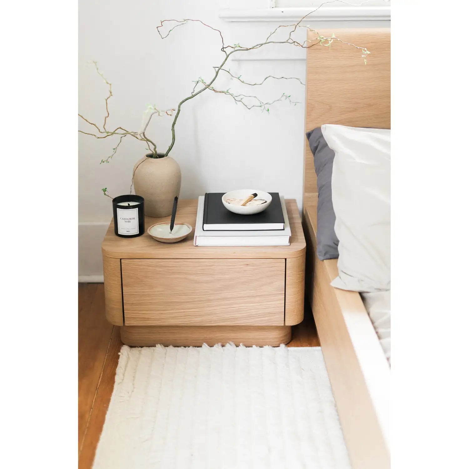 MOE'S, OFF NIGHTSTANDS, NIGHTSTANDS