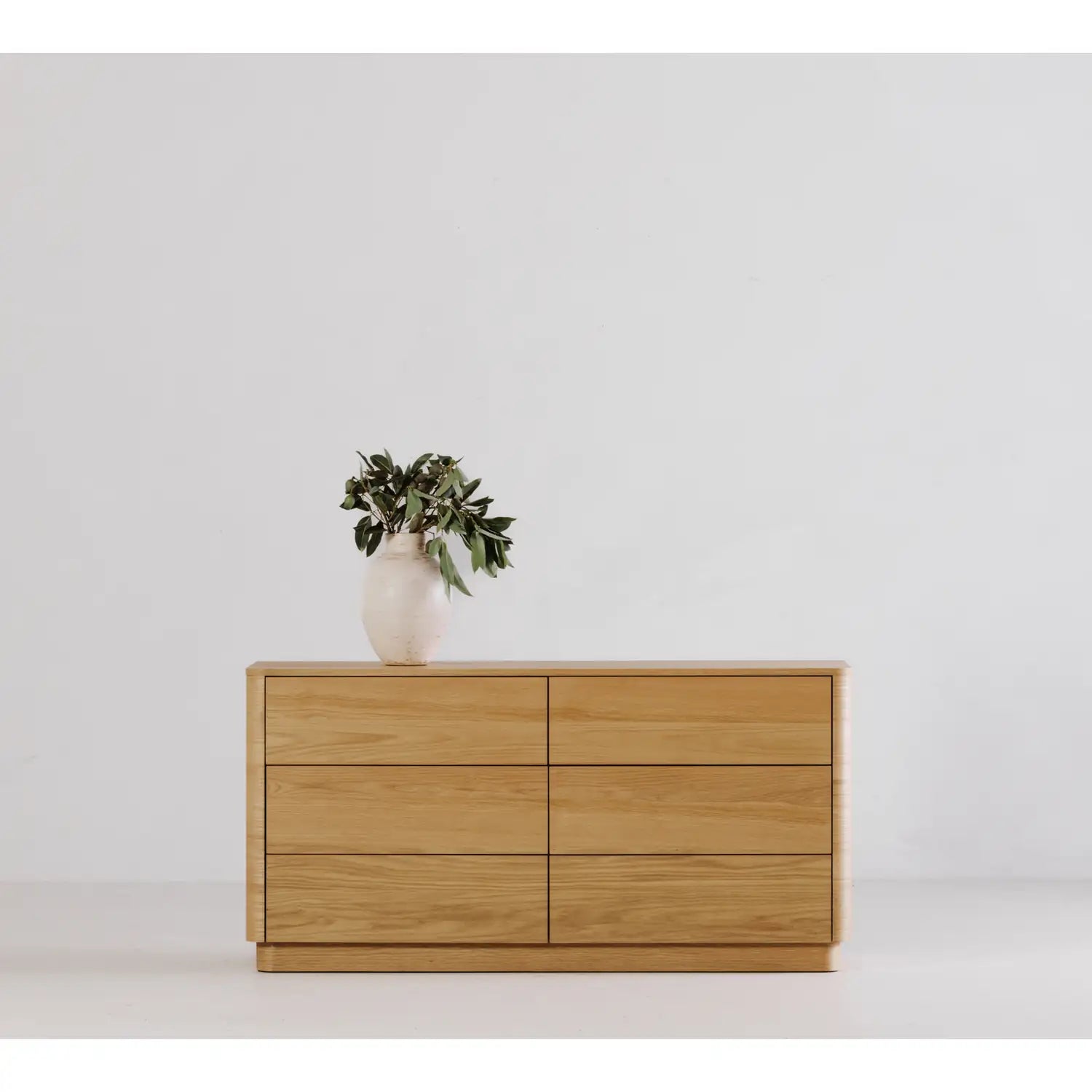 MOES, OFF DRESSERS, DRESSERS