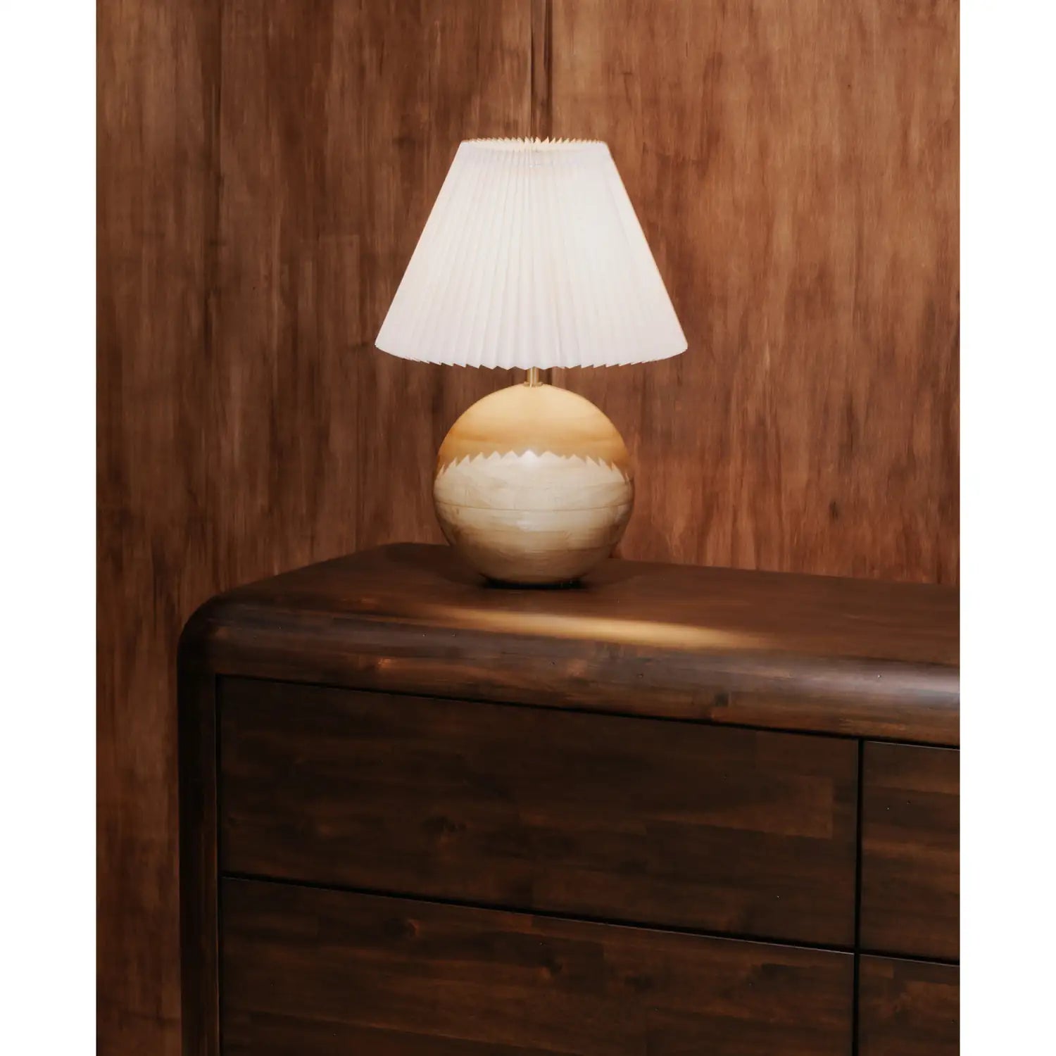 MOES, ROWAN DRESSERS, DRESSERS