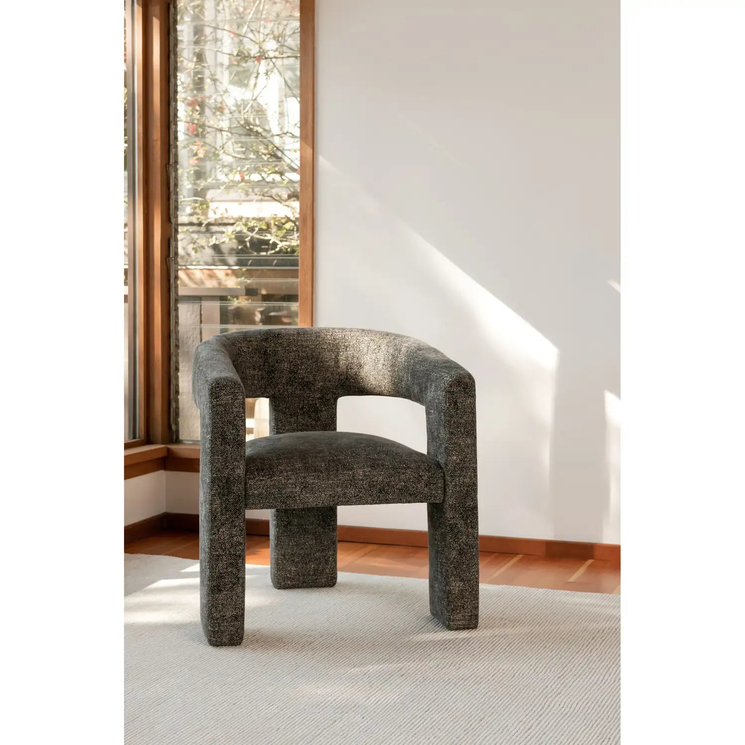 MOES, ELO ACCENT CHAIRS, LOUNGE