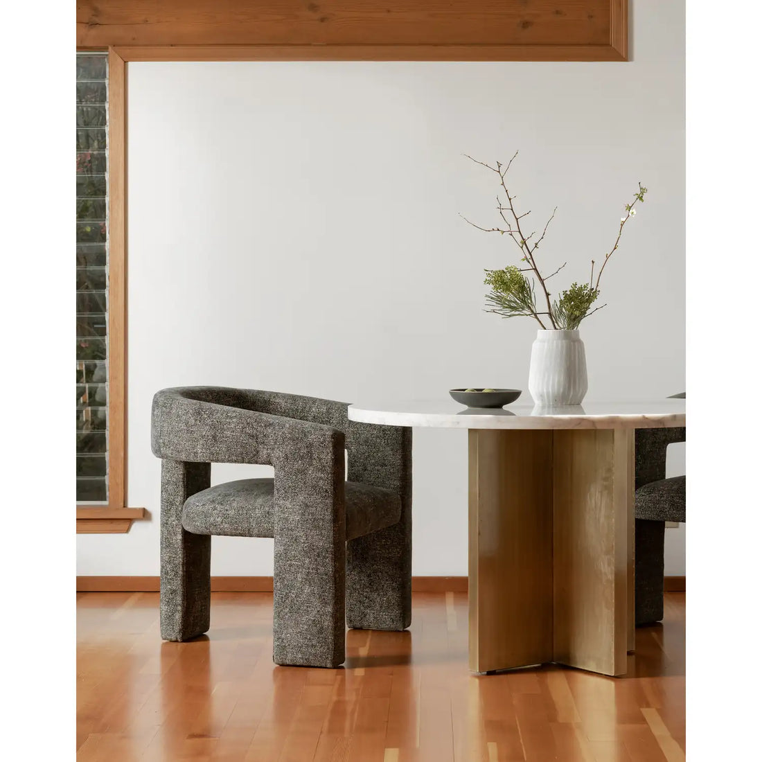 MOES, ELO ACCENT CHAIRS, LOUNGE