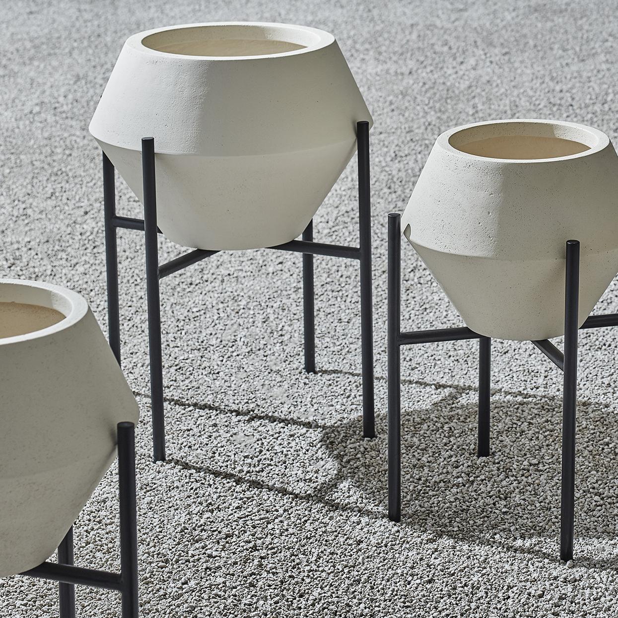 PALECEK NOVA OUTDOOR PLANTER - Outdoor Decorative Accents
