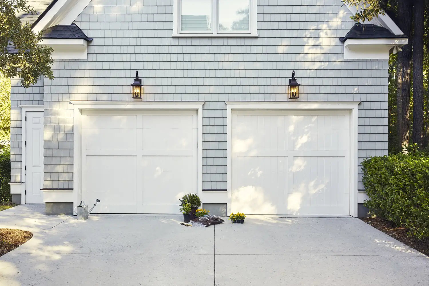 QUOIZEL, CHANCELLOR OUTDOOR LANTERN, OUTDOOR CEILING LIGHTS