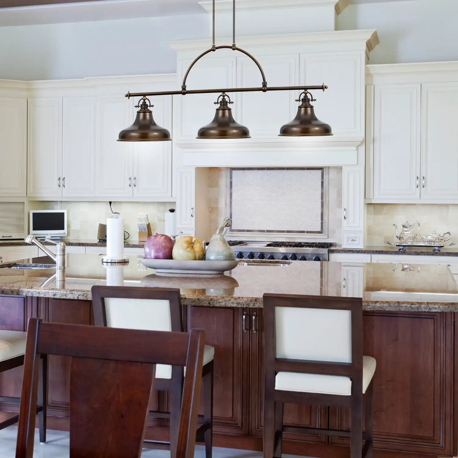 QUOIZEL, EMERY ISLAND CHANDELIER, LINEAR LIGHT