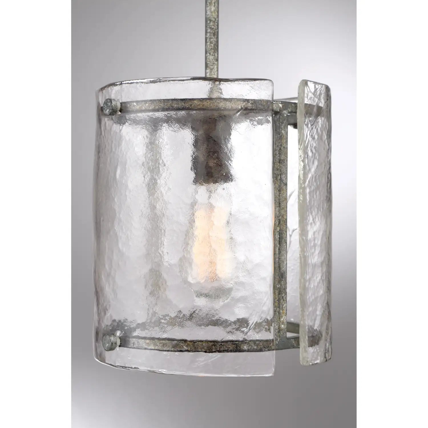 QUOIZEL, FORTRESS PENDANT, PENDANT LIGHT