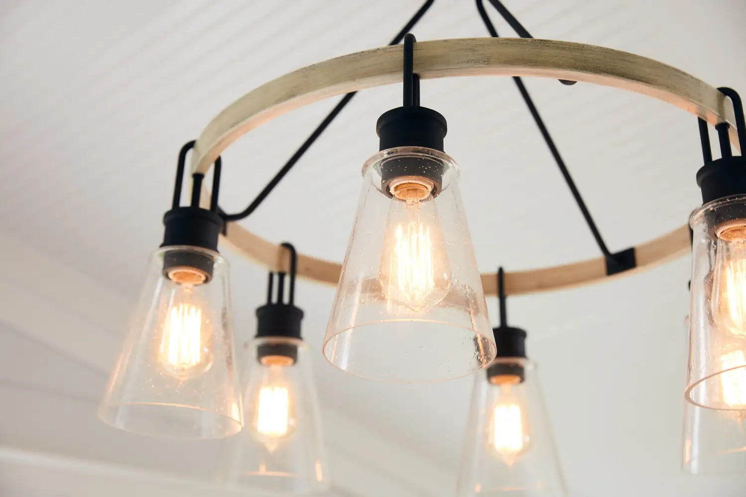QUOIZEL, KINGSBRIDGE CHANDELIER, CHANDELIER LIGHT