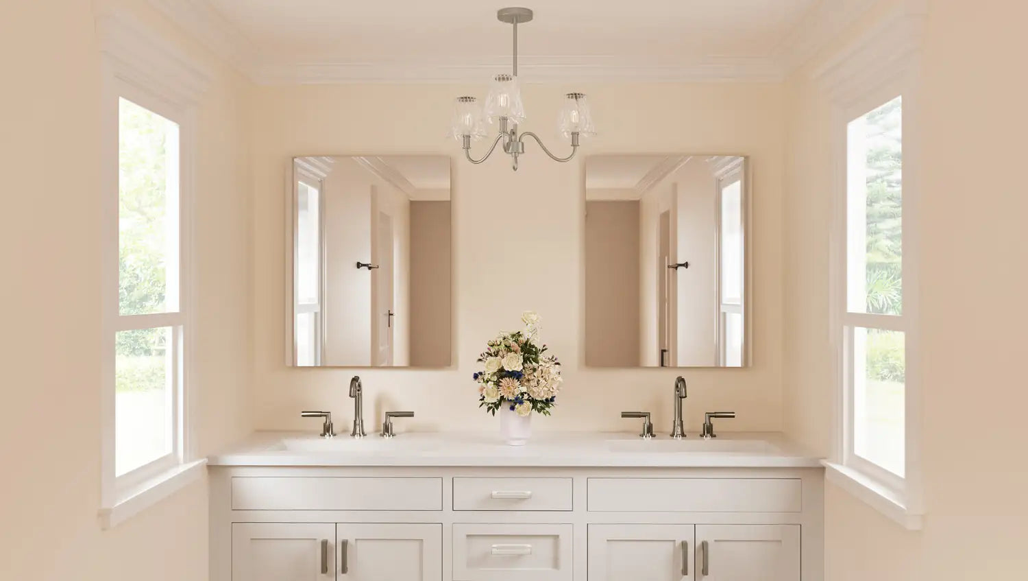 QUOIZEL, MCKINNEY CHANDELIER, CHANDELIER LIGHT