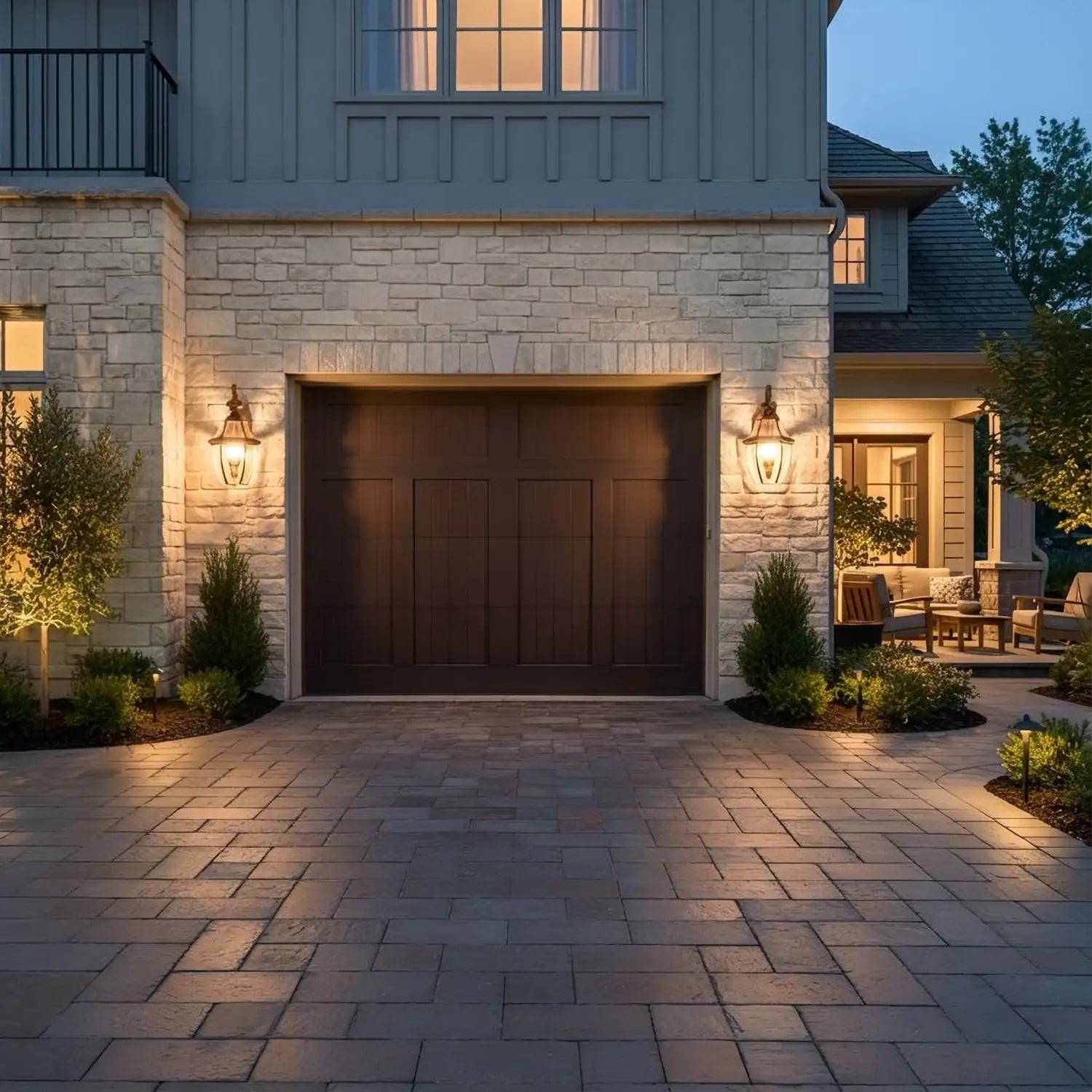 QUOIZEL, NEWBURY OUTDOOR LANTERN, OUTDOOR CEILING LIGHTS