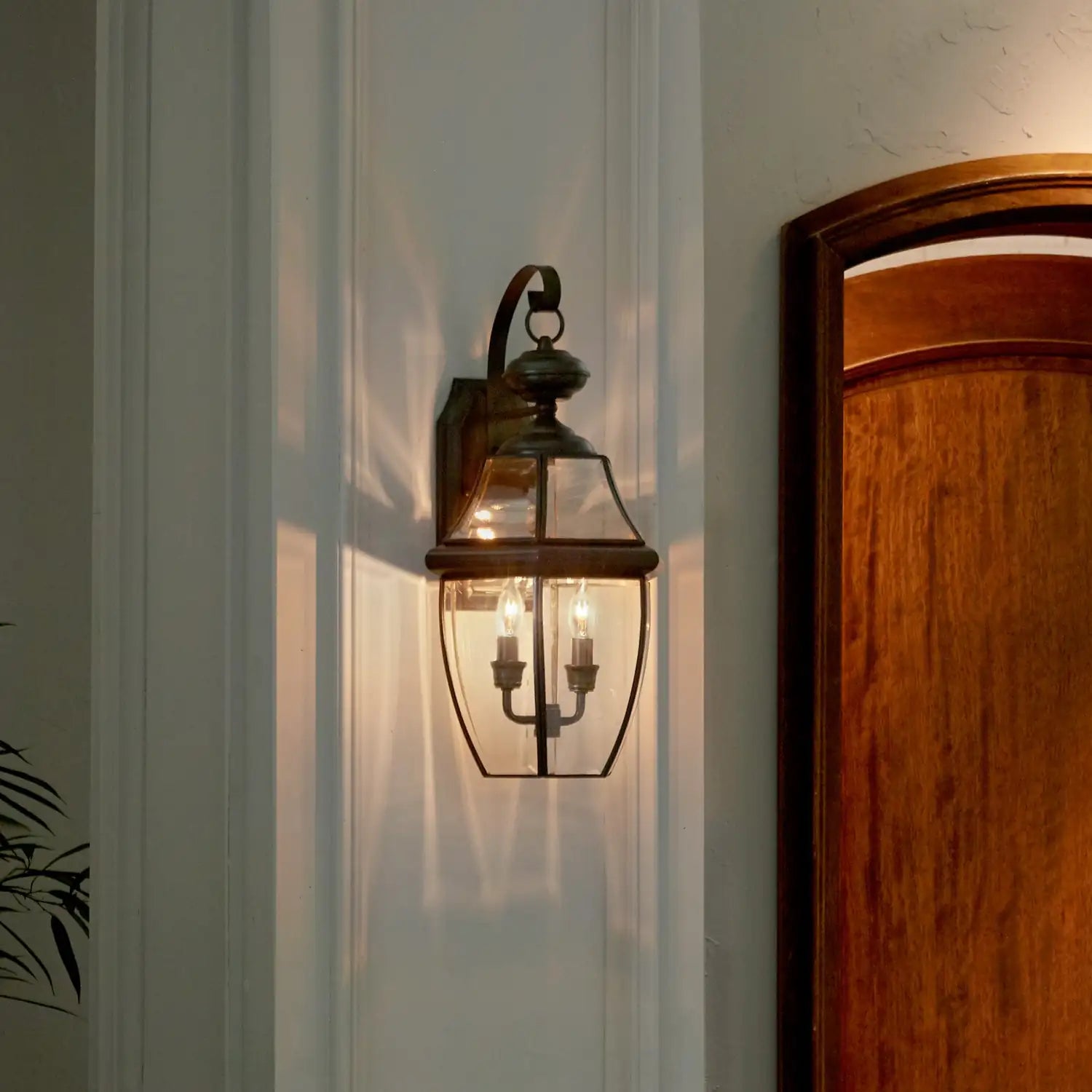 QUOIZEL, NEWBURY OUTDOOR LANTERN, OUTDOOR CEILING LIGHTS