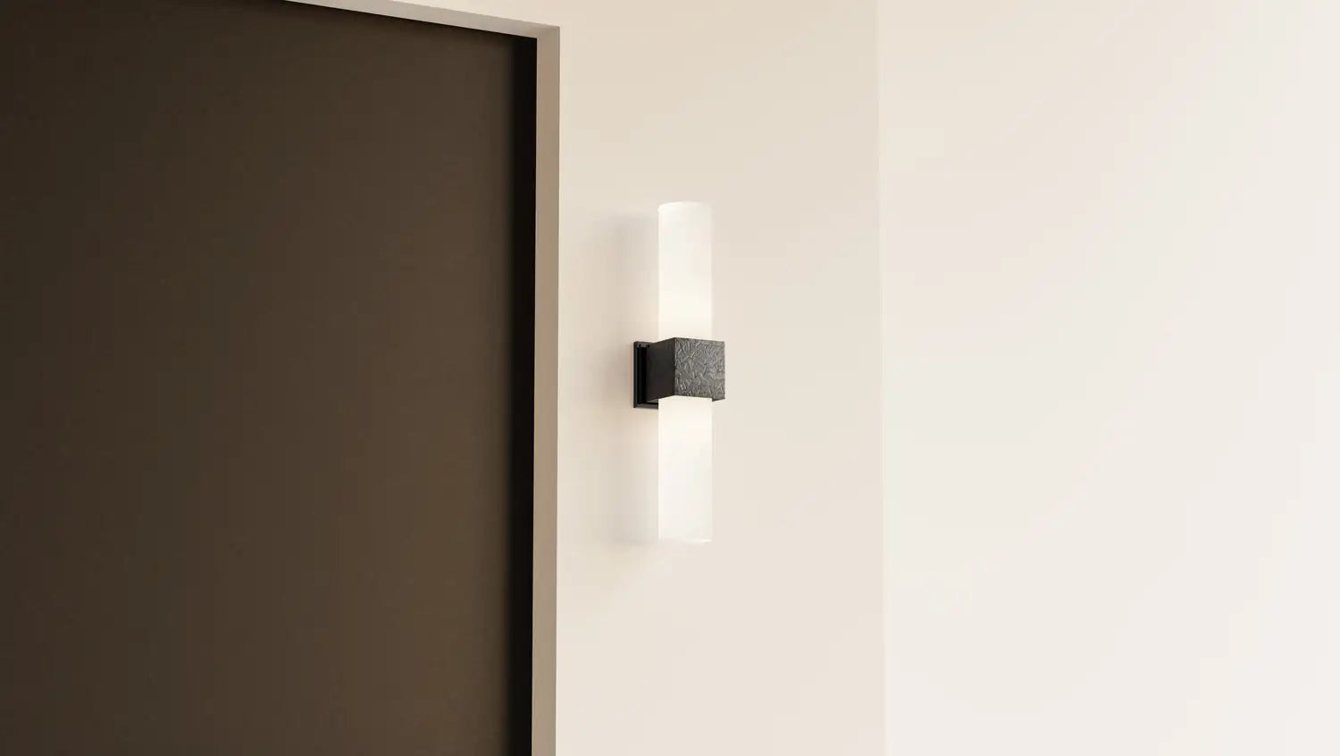 QUOIZEL, QUOIZEL WOOD, WALL SCONCES