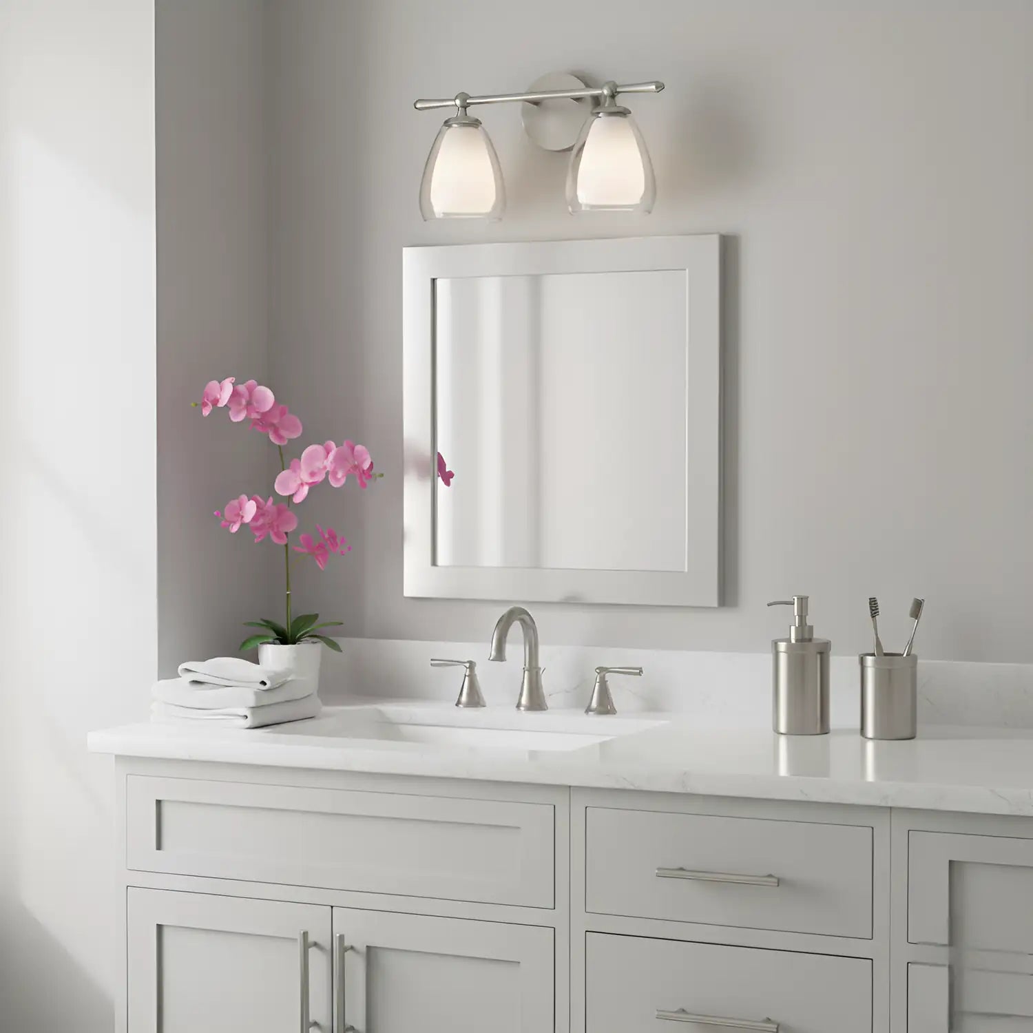 QUOIZEL, VIVIENNE BATH LIGHT, BATH VANITY LIGHT