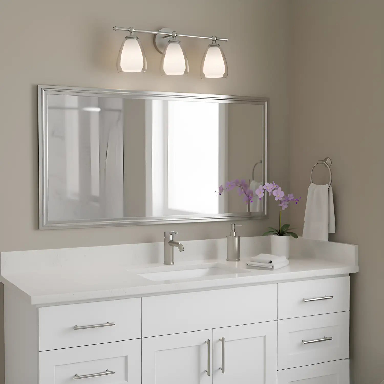 QUOIZEL, VIVIENNE BATH LIGHT, BATH VANITY LIGHT