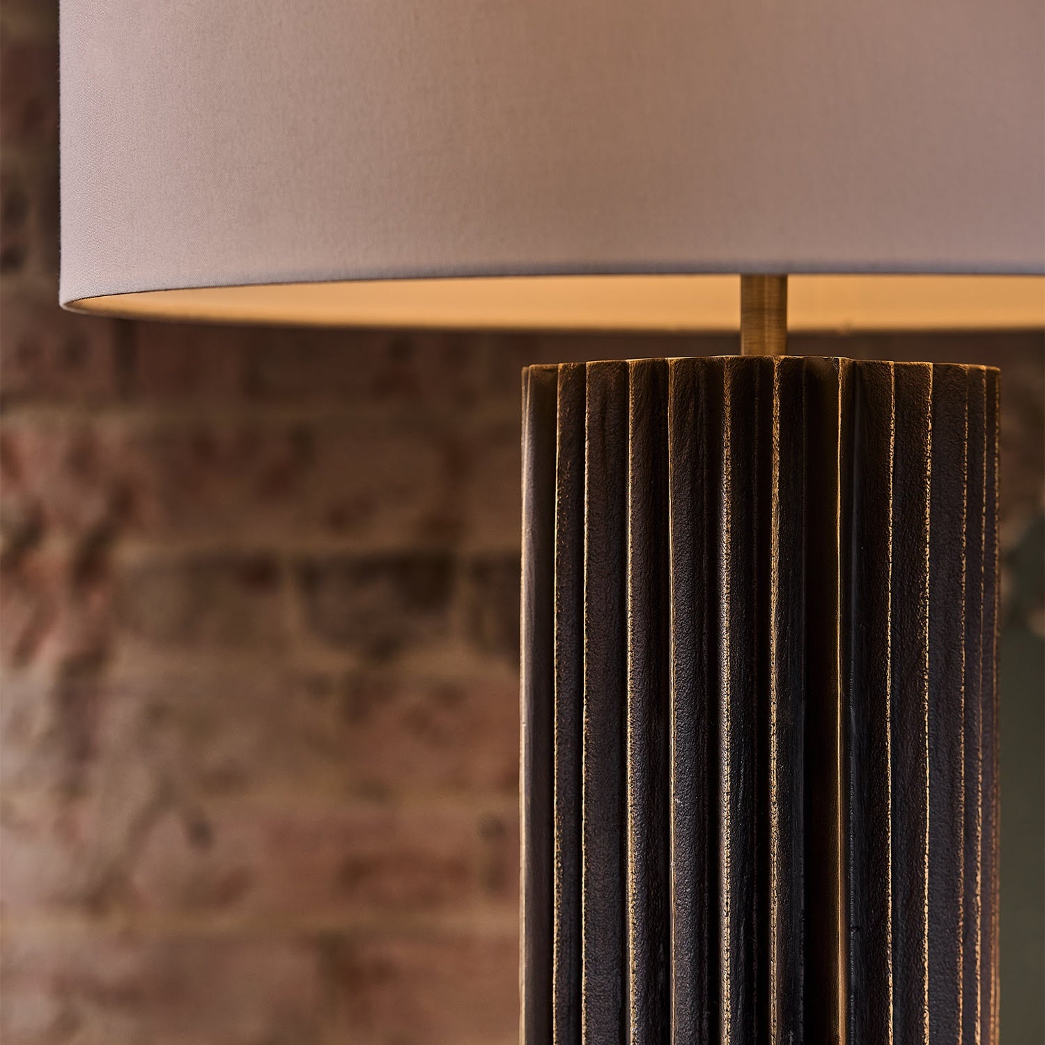 Regina Andrew, ZARA METAL TABLE LAMP, TABLE LAMPS