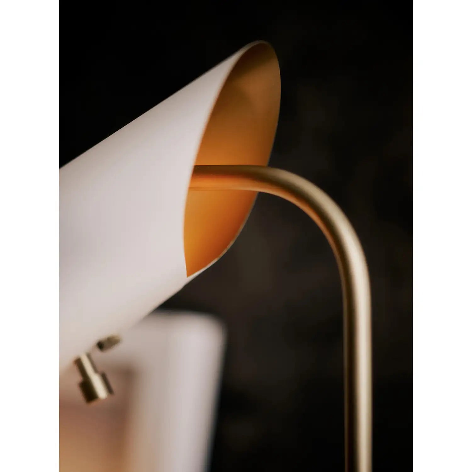 Regina Andrew, VEST FLOOR LAMP, FLOOR LAMP