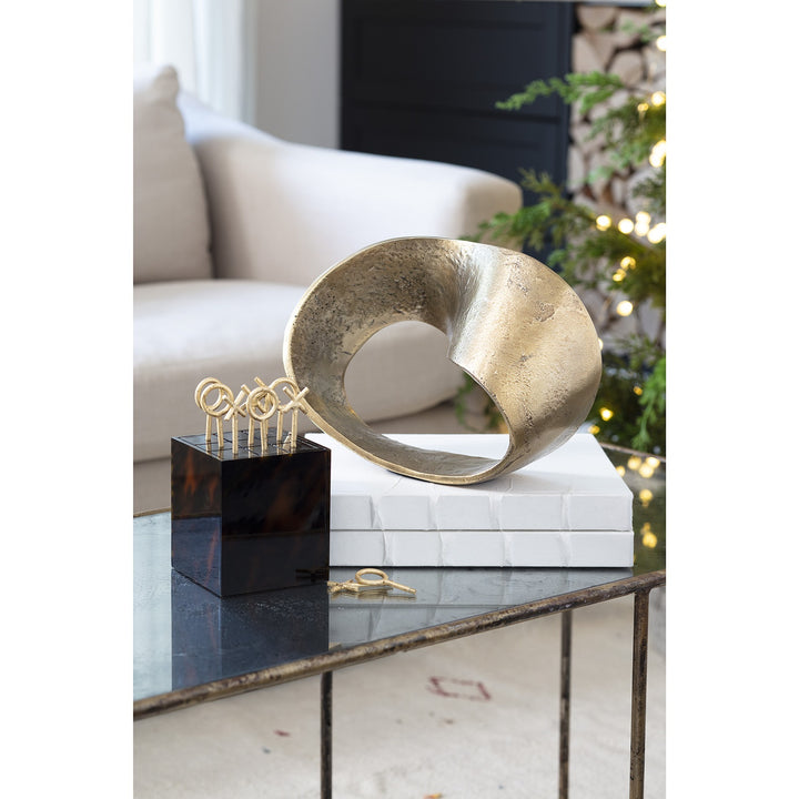 Regina Andrew DEX OBJET - Decorative Accents