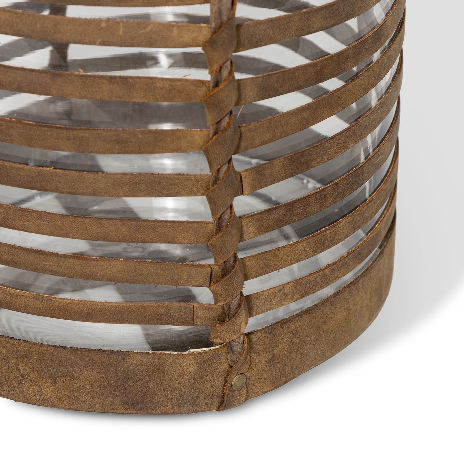 REGINA ANDREW FINN LEATHER HURRICANE - Decorative Accents