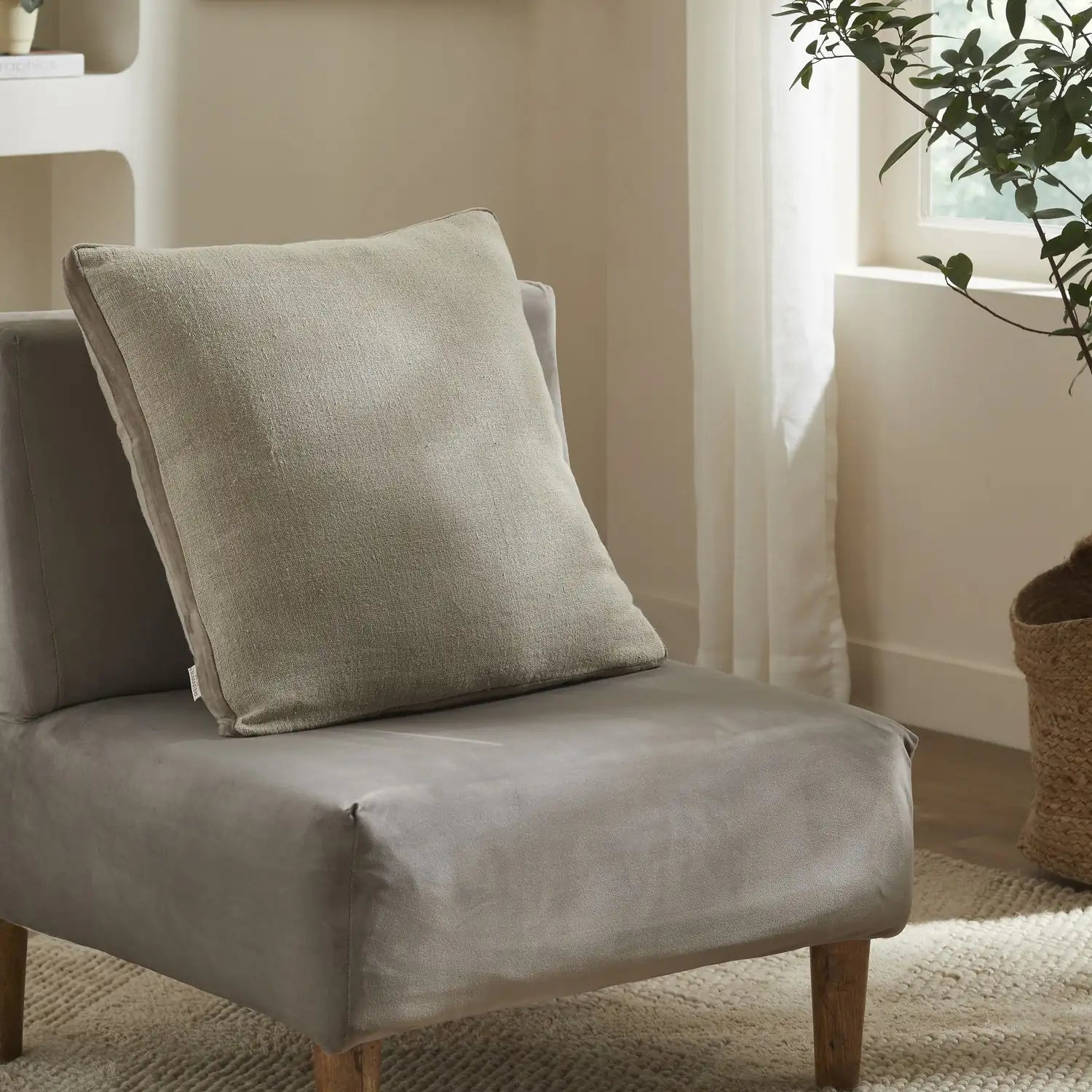 RENWIL NORMAND INDOOR PILLOW - Decorative Accents