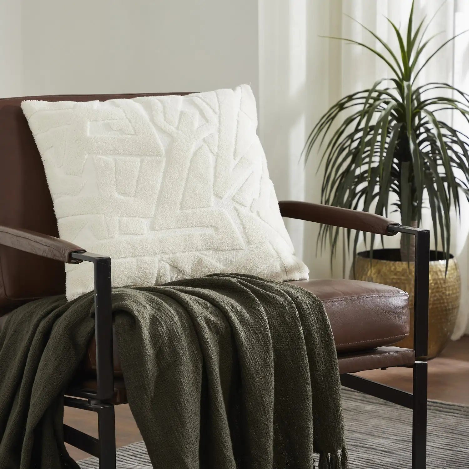RENWIL MERANO INDOOR PILLOW - Decorative Accents