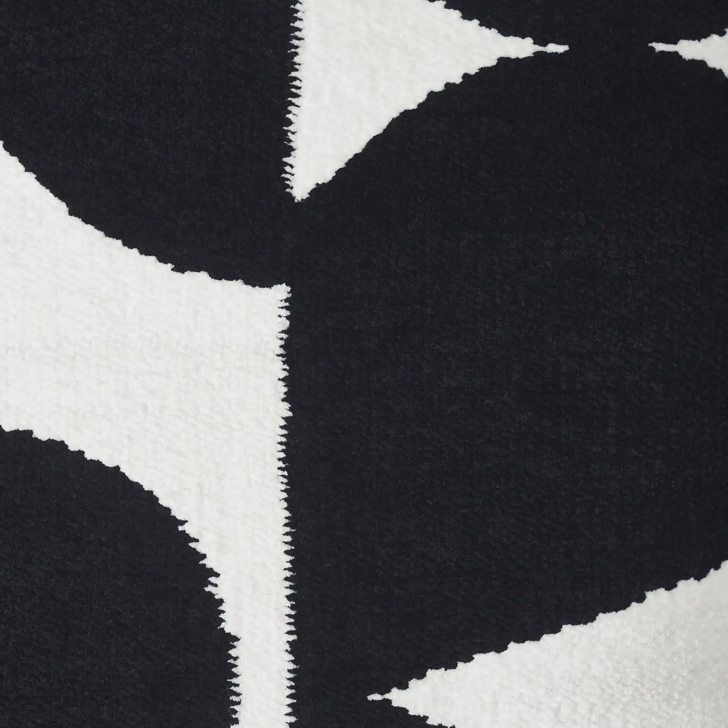 RENWIL MAURO INDOOR PILLOW - Decorative Accents