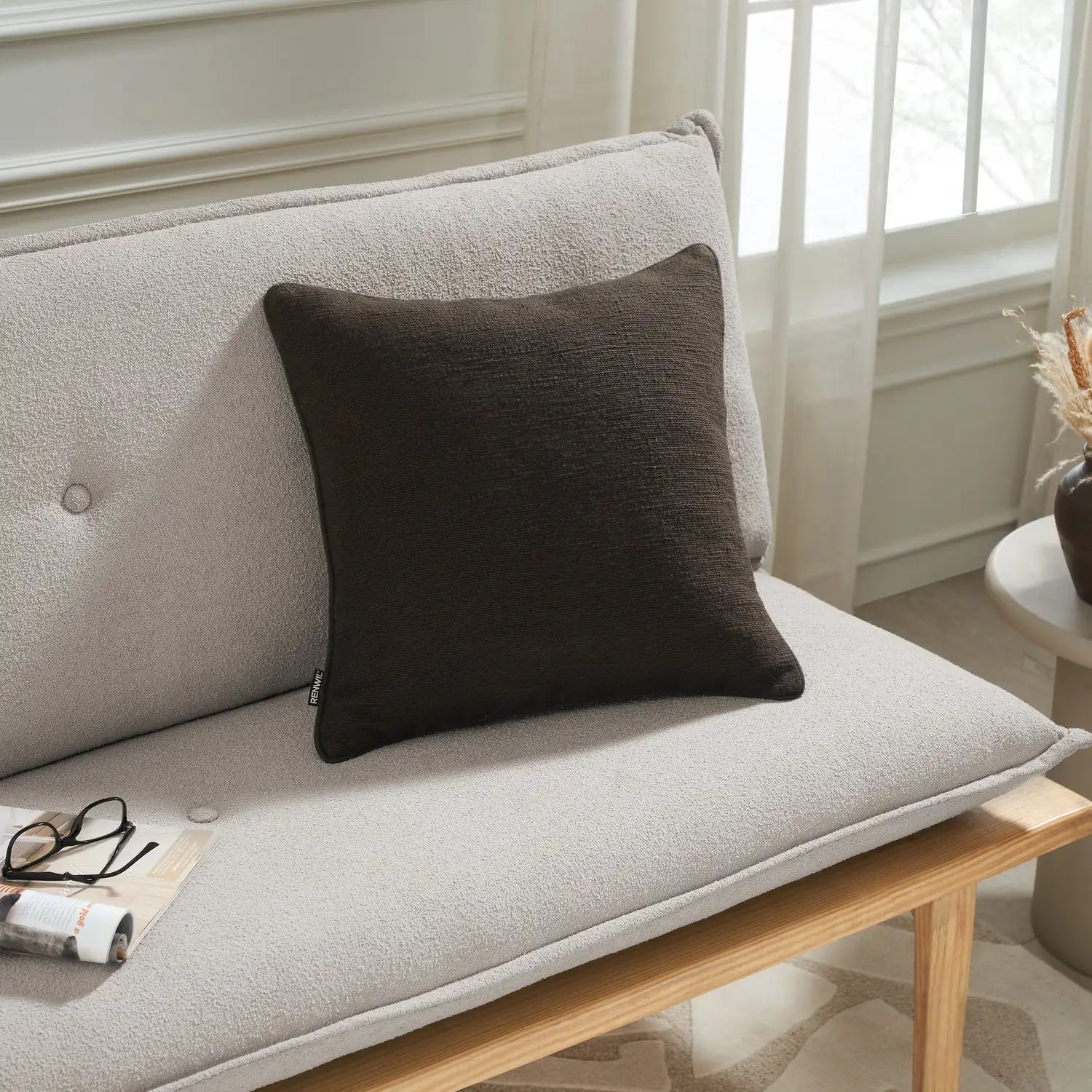 RENWIL BROOKLYN INDOOR PILLOW - Decorative Accents