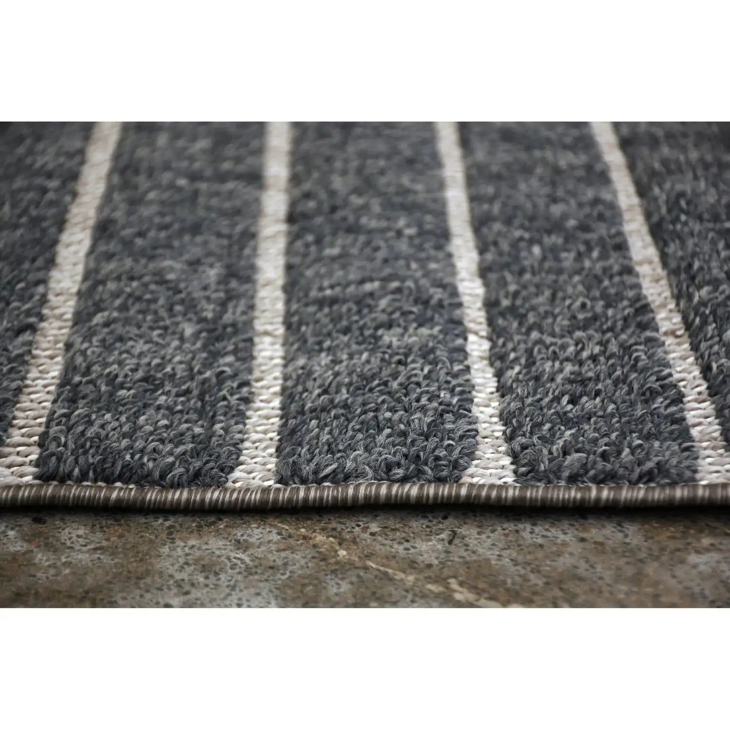 RENWIL AMBROSE INDOOR RUG - Rugs