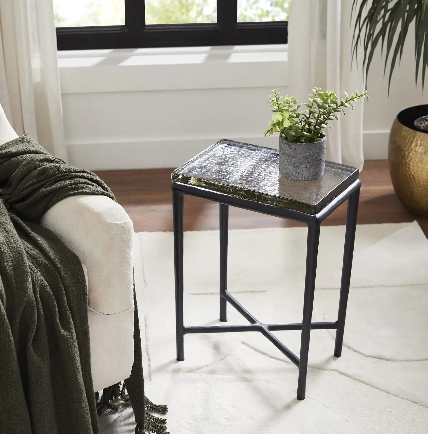 RENWIL ARIA INDOOR CAST ALUMINUM SIDE TABLE - Side