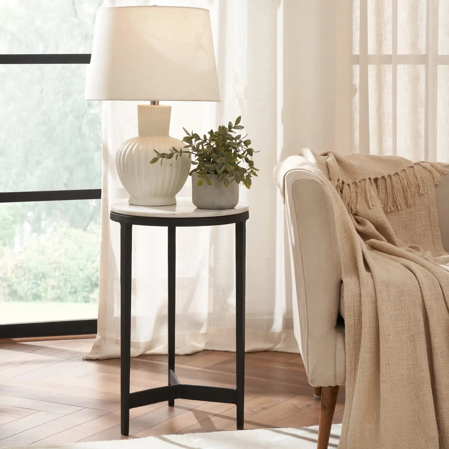 RENWIL ARRYN INDOOR CAST ALUMINUM SIDE TABLE - Side