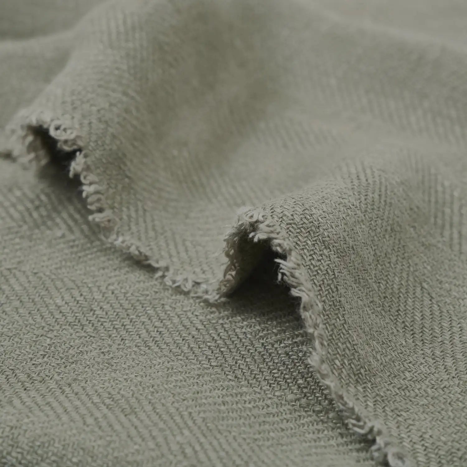 RENWIL VERNIER THROW BLANKET - Linens