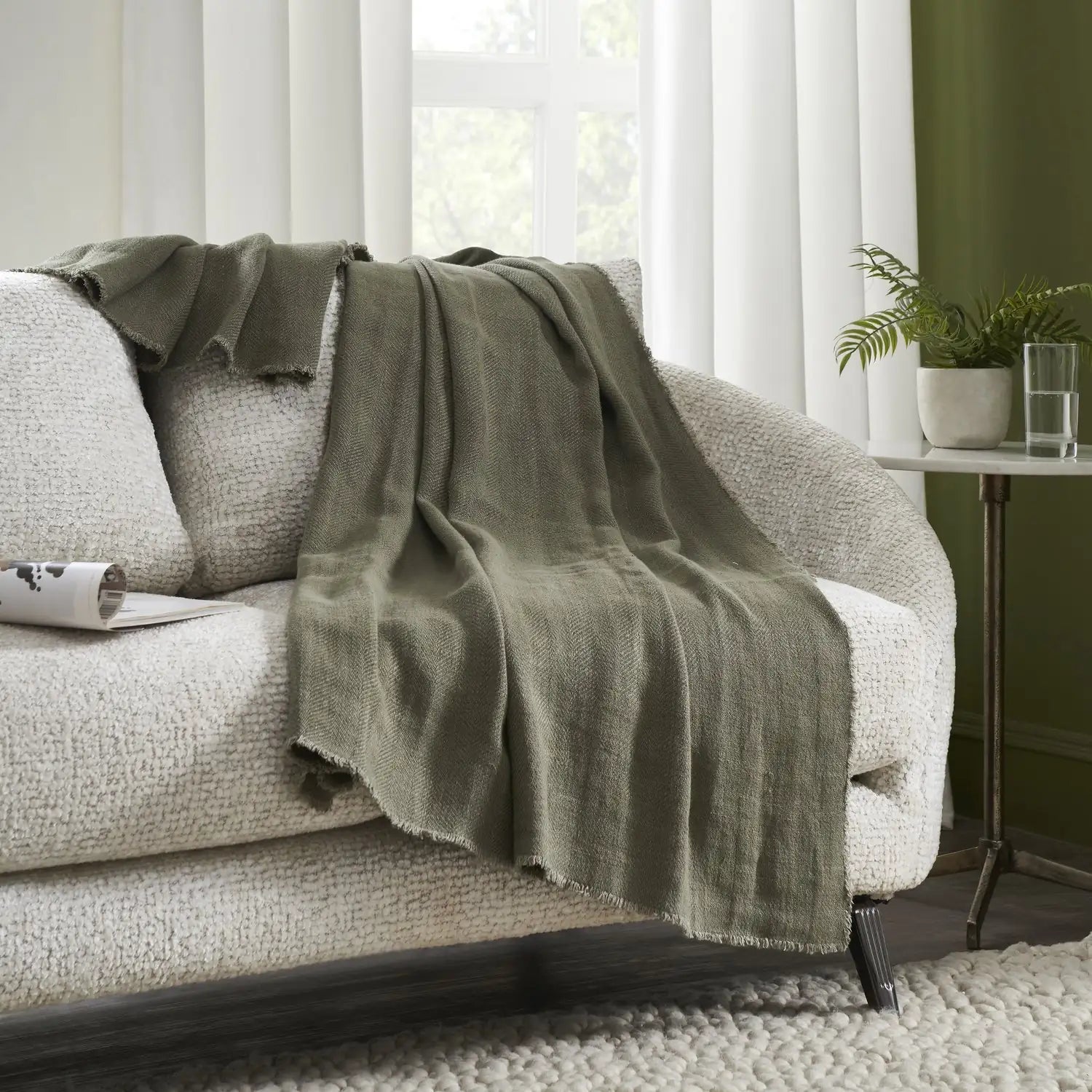 RENWIL VERNIER THROW BLANKET - Linens