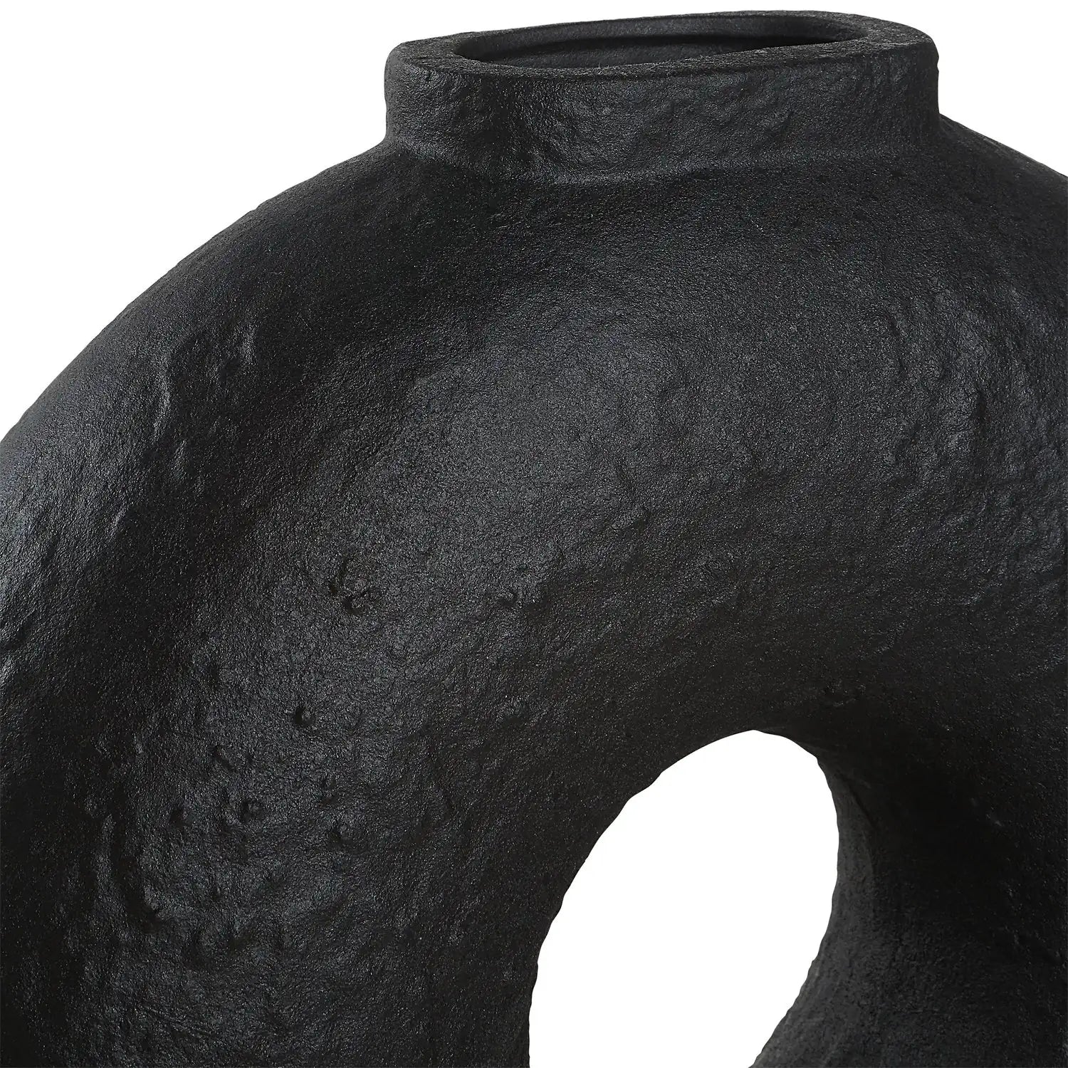 RENWIL EZRA INDOOR CERAMIC VASE MATTE - Decorative Accents