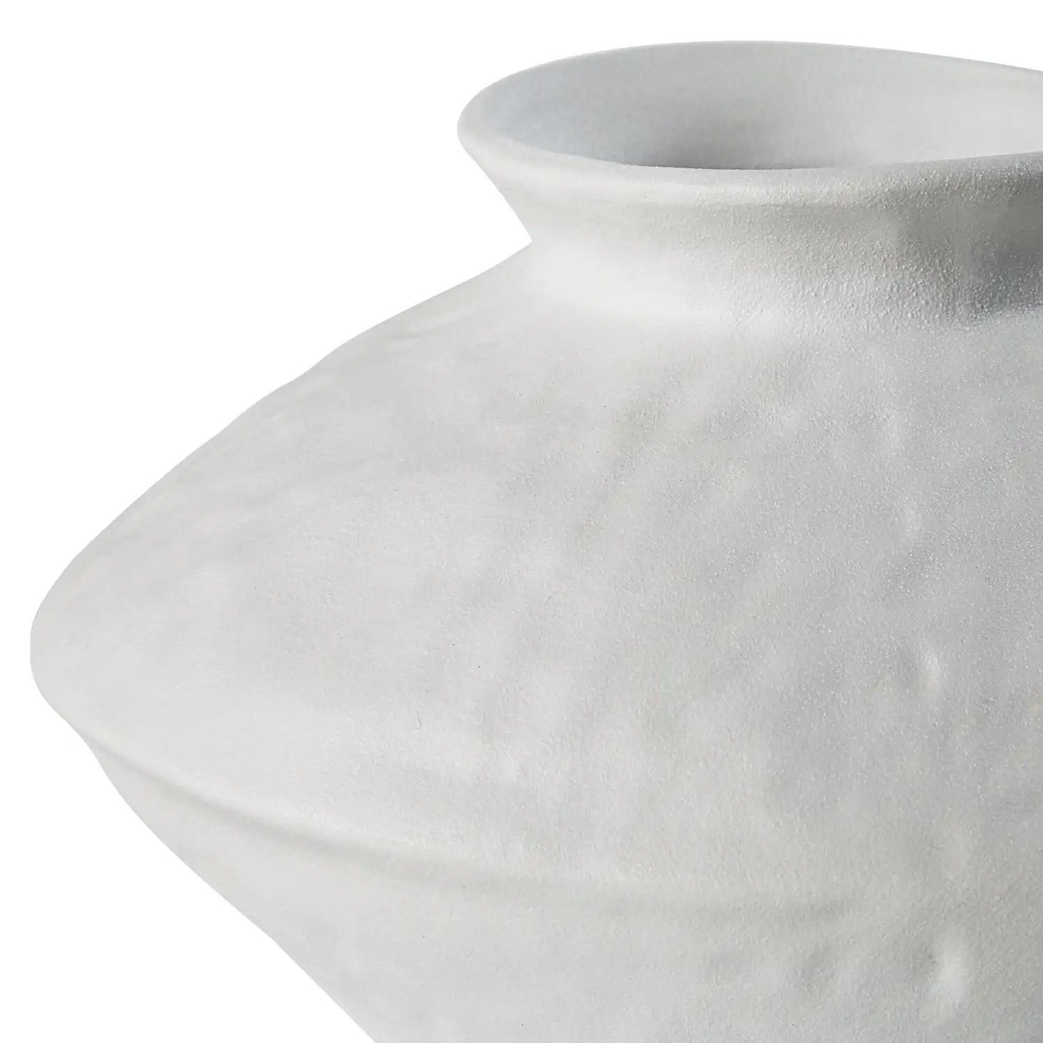 RENWIL MILLS INDOOR PORCELAIN CERAMIC VASE MATTE OFF-WHITE - Decorative Accents