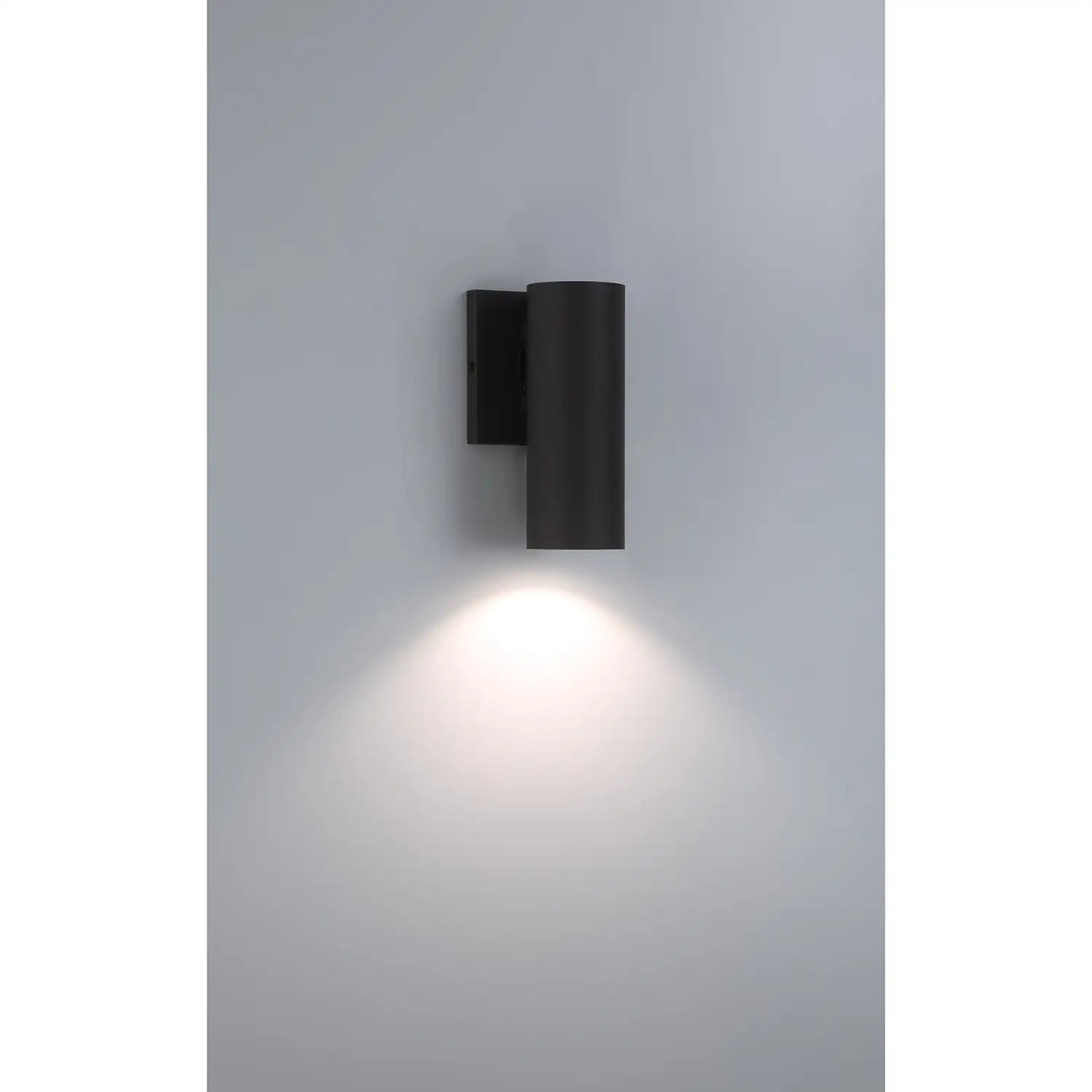 SAVOY LIGHTING ASSETS, KELLEY OUTDOOR: WALL LANTERN, OUTDOOR WALL LIGHTS