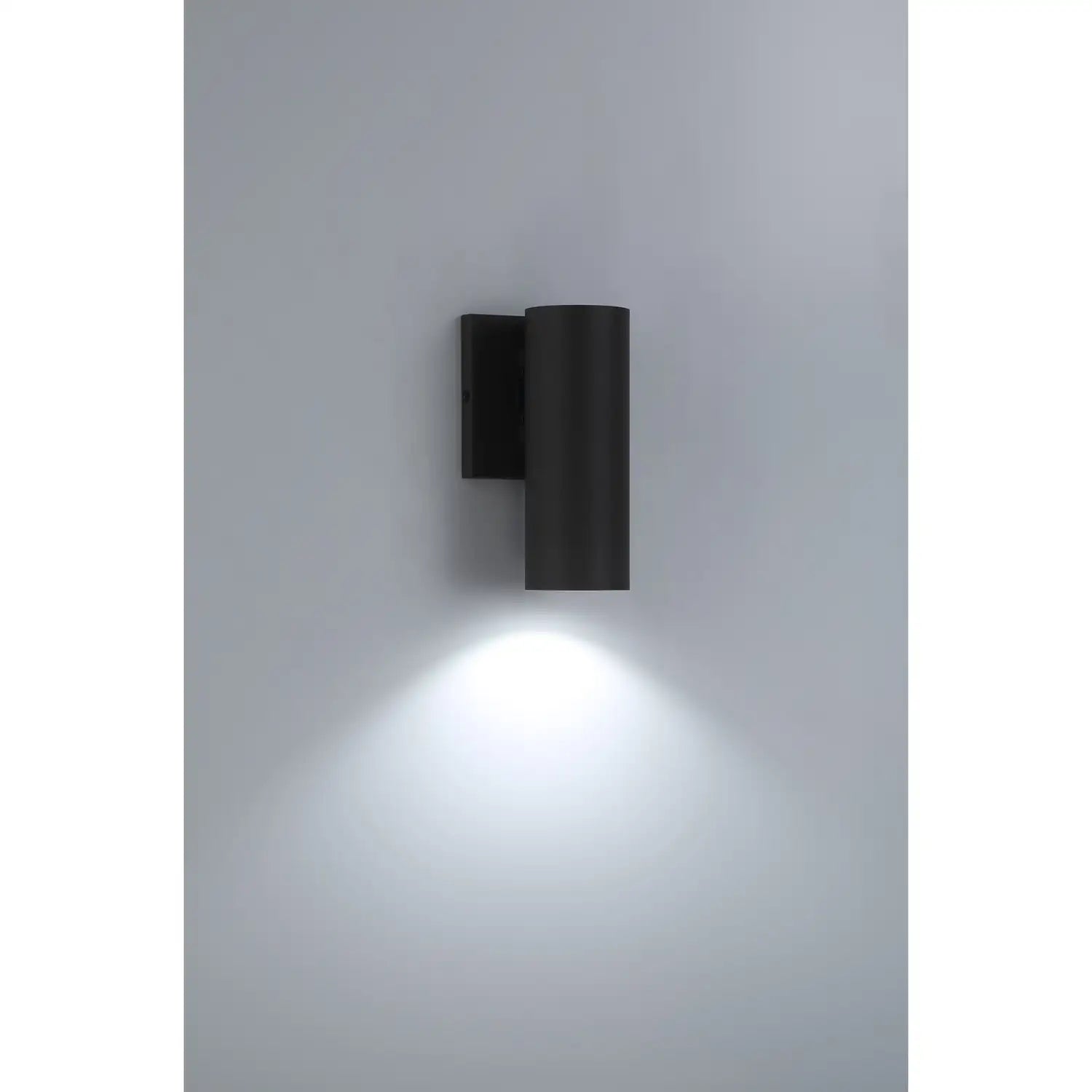 SAVOY LIGHTING ASSETS, KELLEY OUTDOOR: WALL LANTERN, OUTDOOR WALL LIGHTS