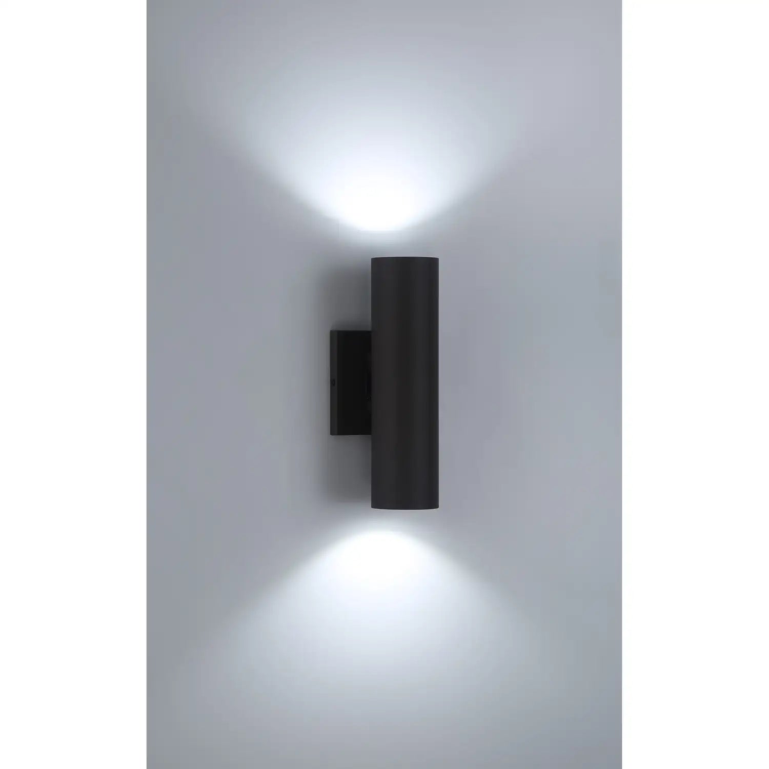 SAVOY LIGHTING ASSETS, KELLEY OUTDOOR: WALL LANTERN, OUTDOOR WALL LIGHTS