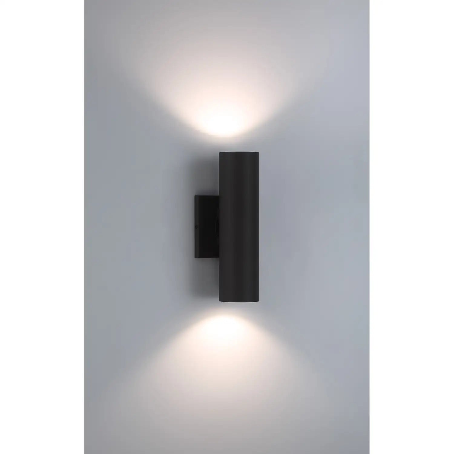 SAVOY LIGHTING ASSETS, KELLEY OUTDOOR: WALL LANTERN, OUTDOOR WALL LIGHTS