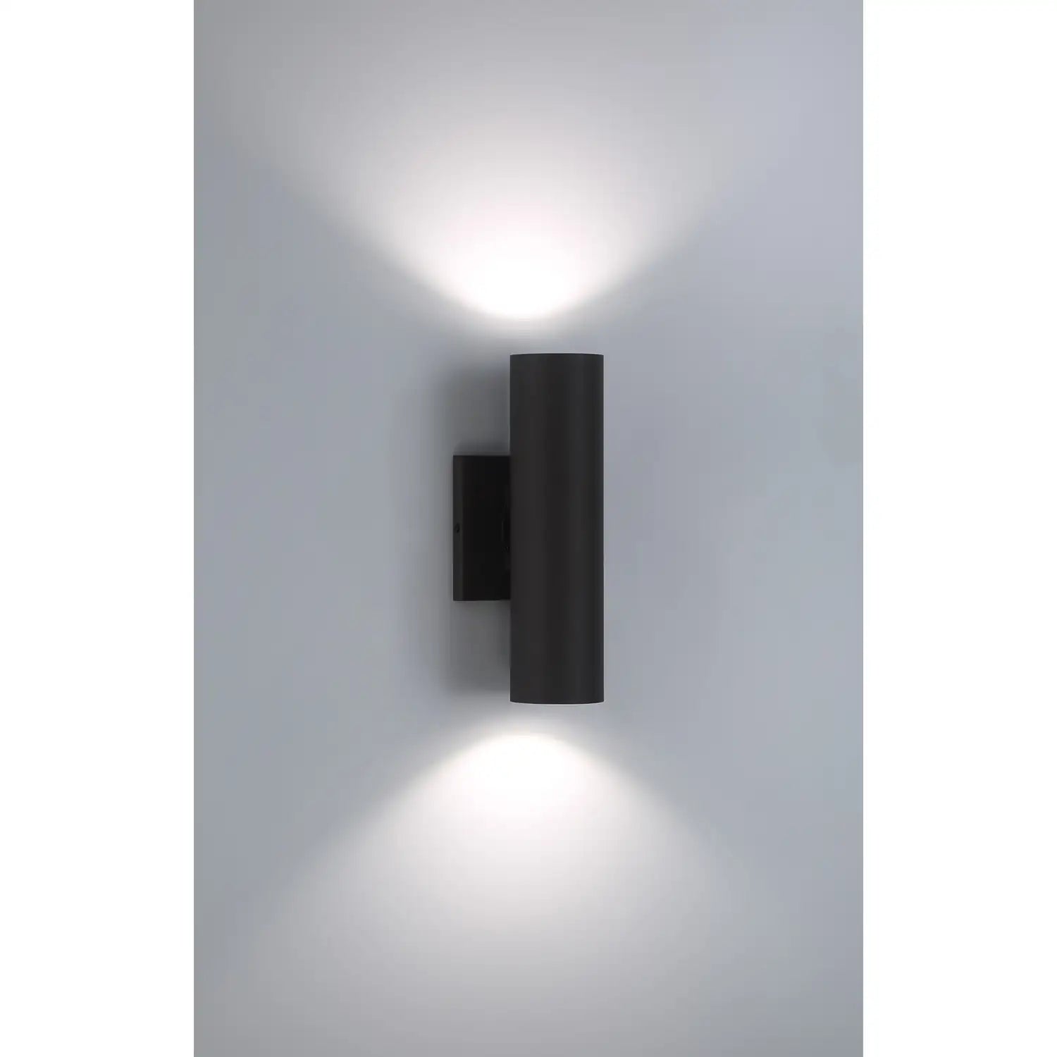 SAVOY LIGHTING ASSETS, KELLEY OUTDOOR: WALL LANTERN, OUTDOOR WALL LIGHTS