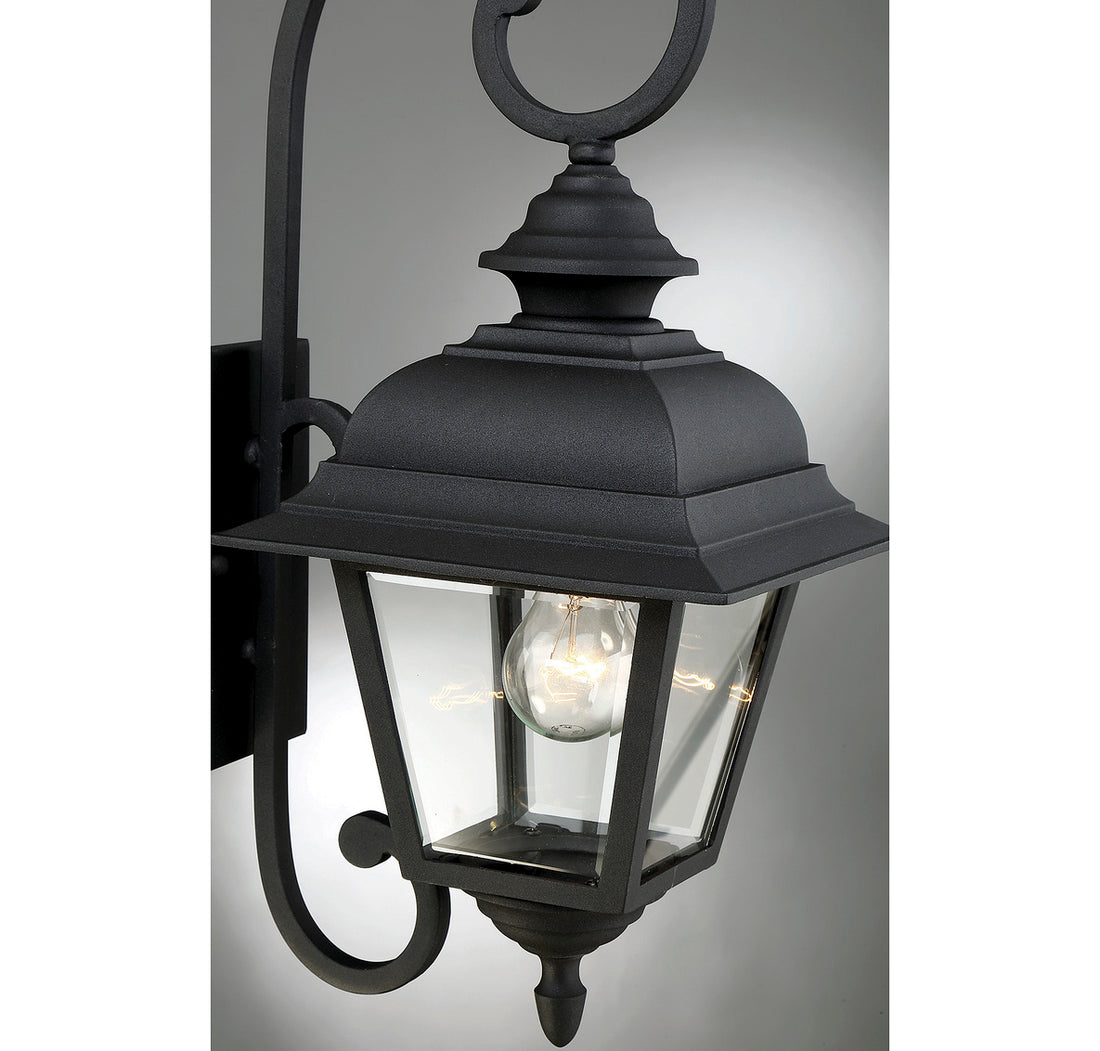 MERIDIAN, TRADITIONAL OUTDOOR: WALL LANTERN, OUTDOOR WALL LIGHTS