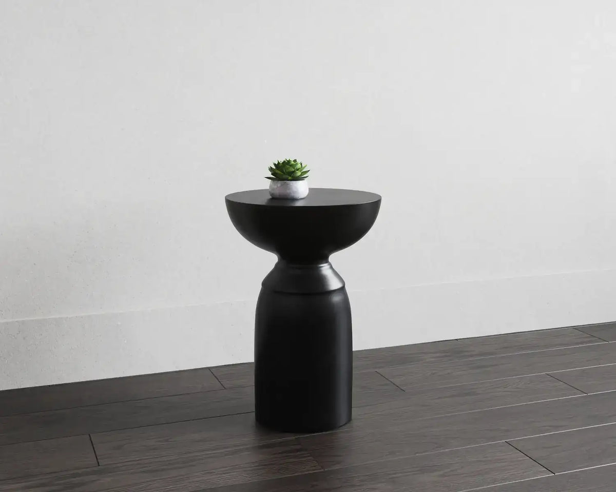 Sunpan GOYA END TABLE - Outdoor Furniture