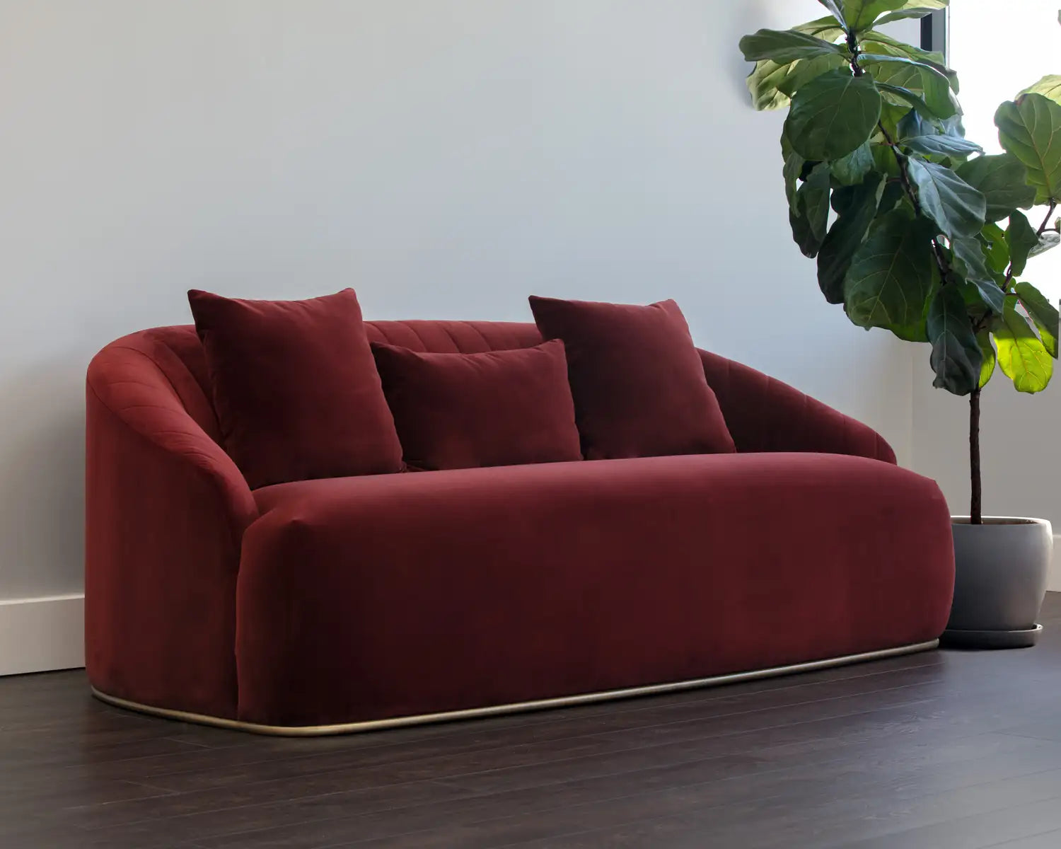 Sunpan ASTRID SOFA - Sofa