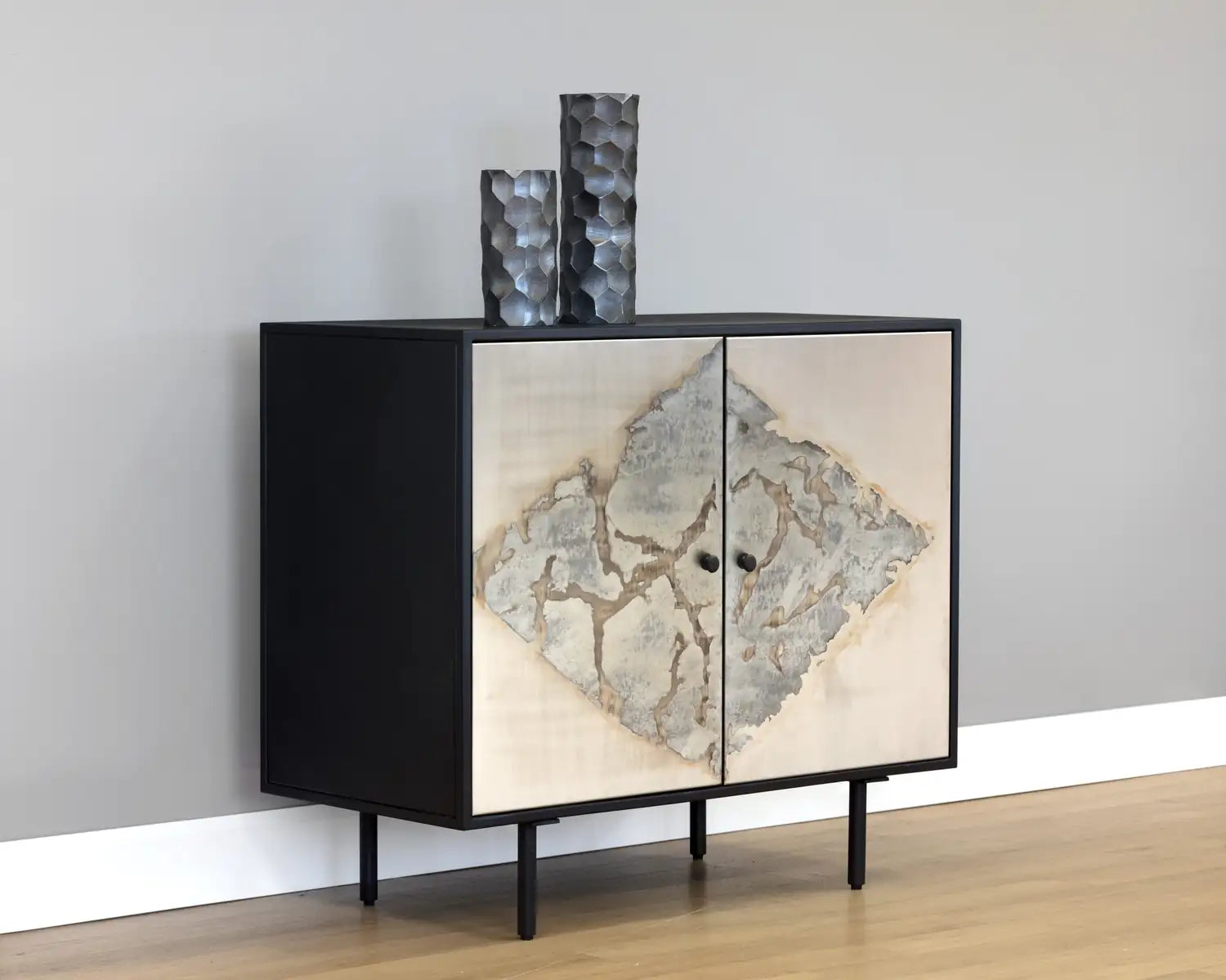 SUNPAN ARLINGTON SIDEBOARD - Side
