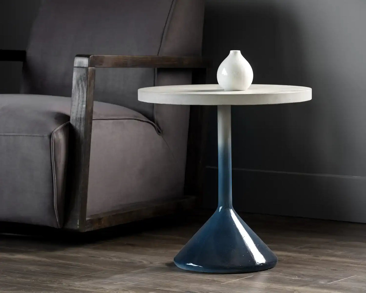 Sunpan LASZILO END TABLE - Outdoor Furniture