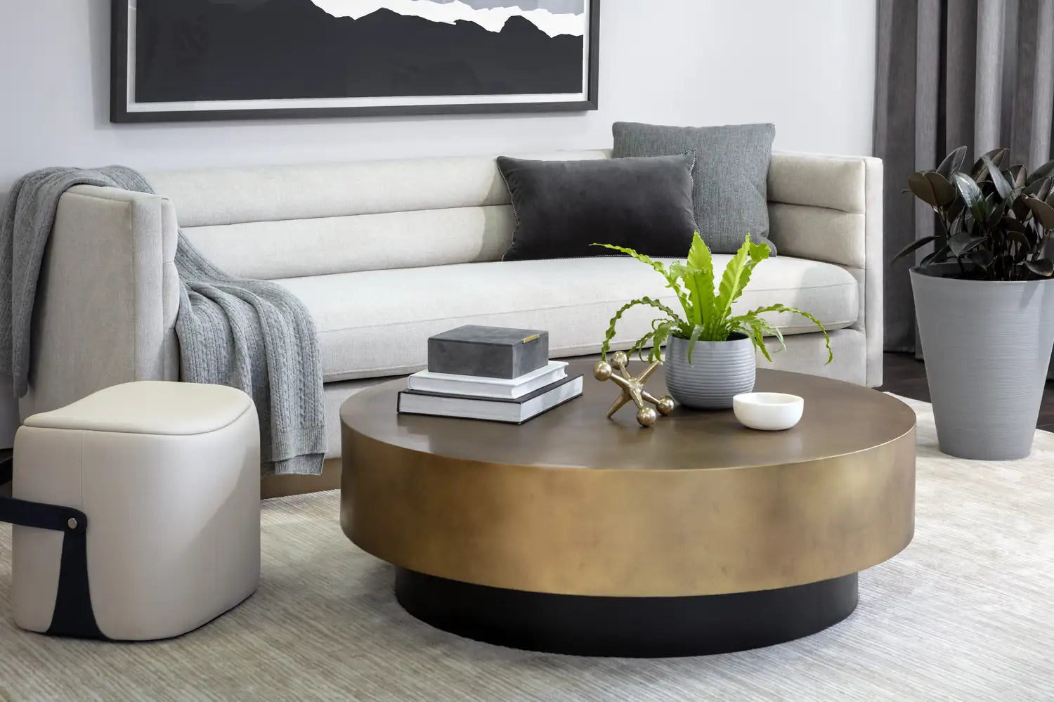 Sunpan BERNABY COFFEE TABLE - Coffee