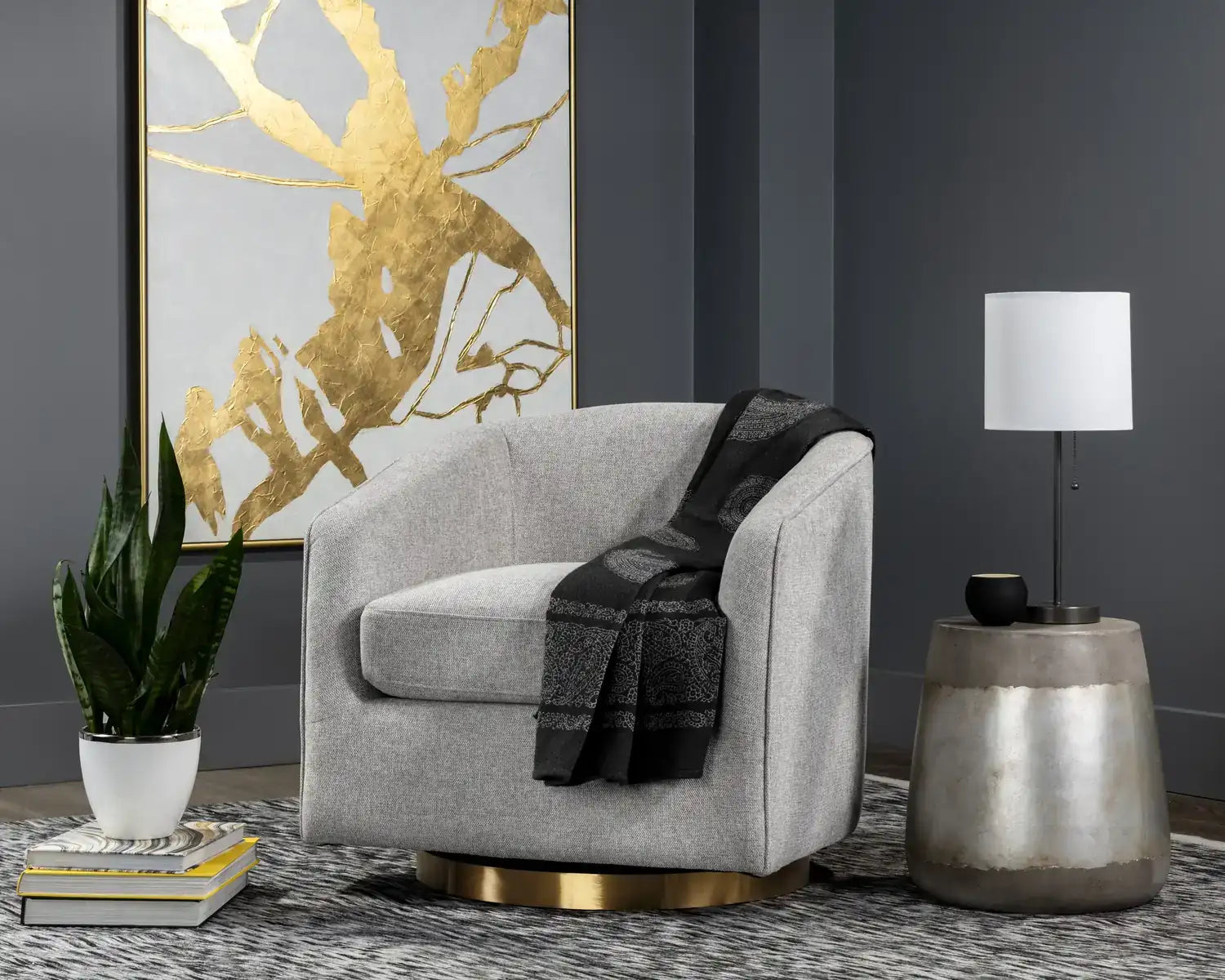 Sunpan HAZEL SWIVEL LOUNGE CHAIR - Lounge
