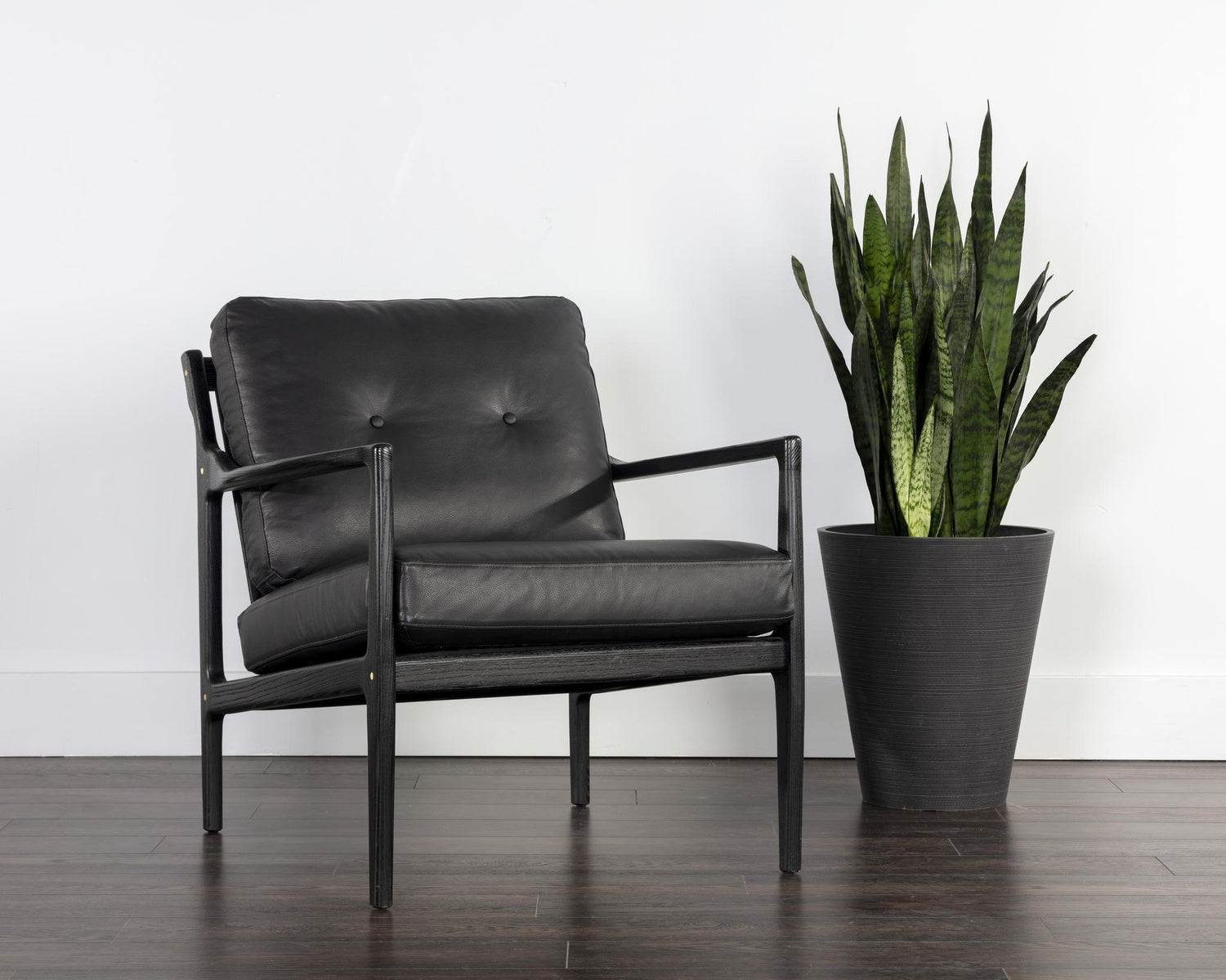 SUNPAN GILMORE LOUNGE CHAIR - Lounge