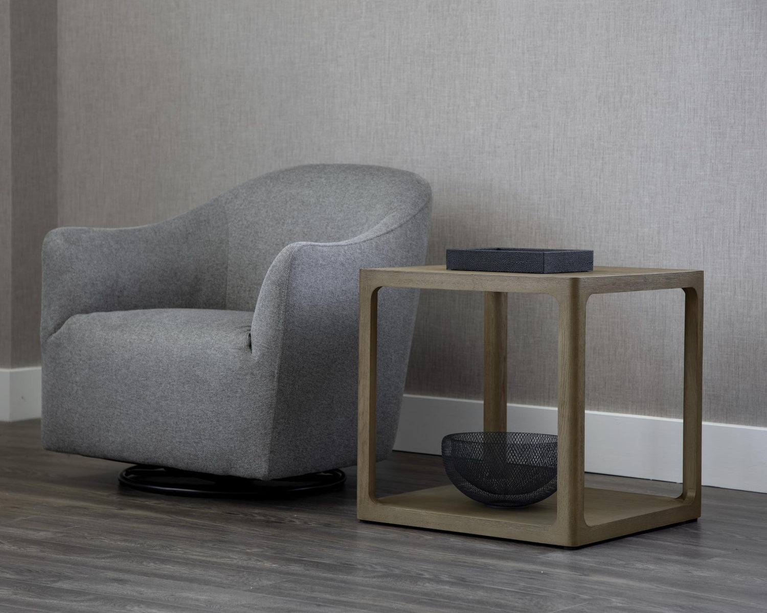Sunpan DONCASTER SIDE TABLE - Side