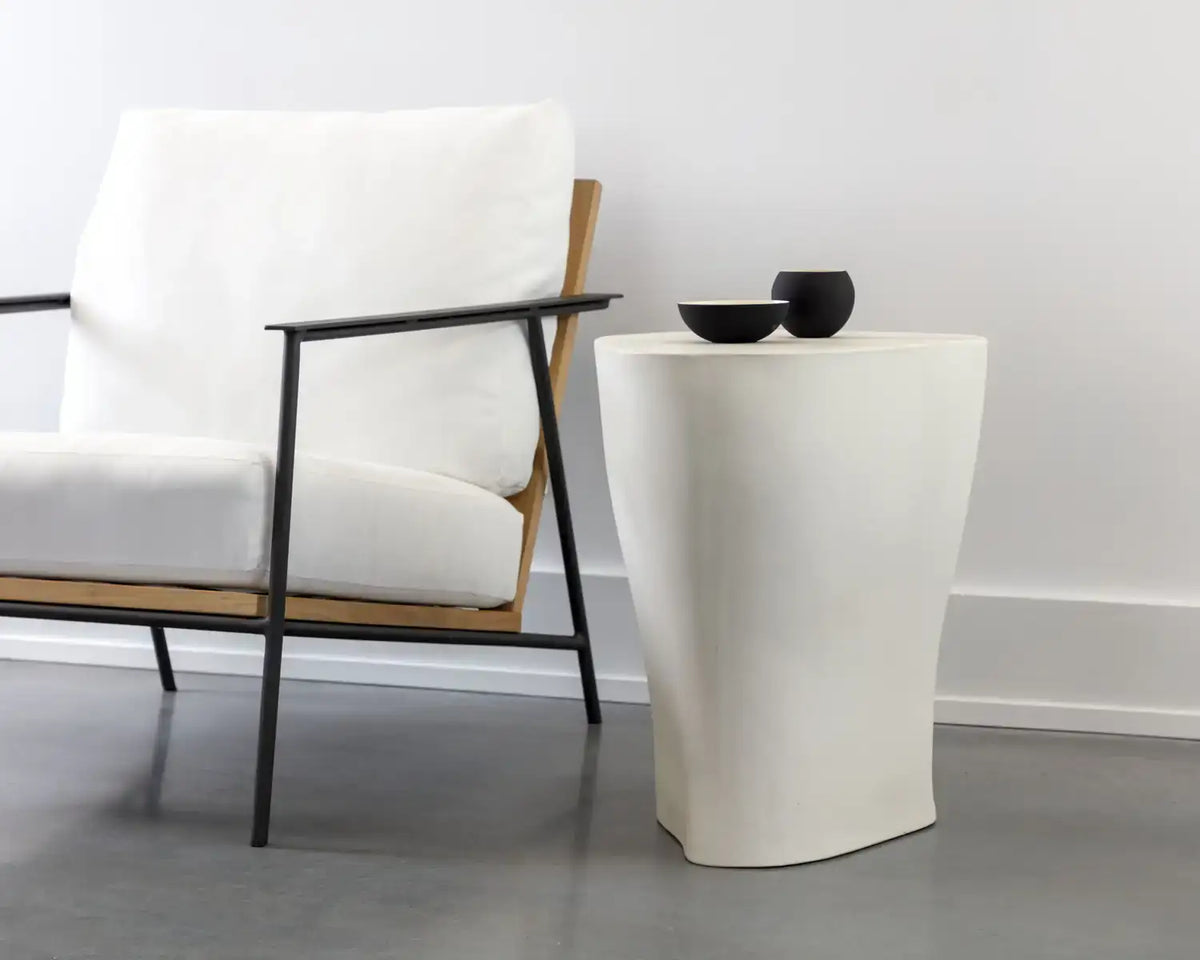 Sunpan DALI END TABLE - Outdoor Furniture